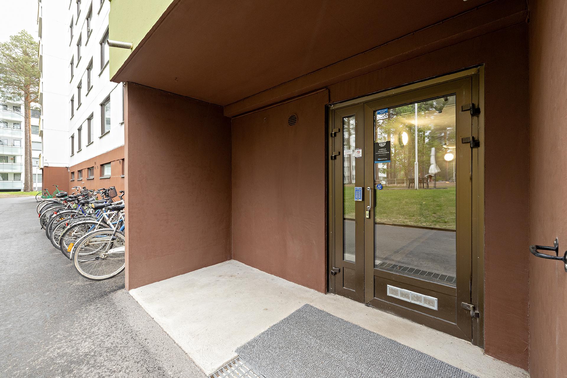 Ampuhaukantie 5, Kaukovainio, Oulu