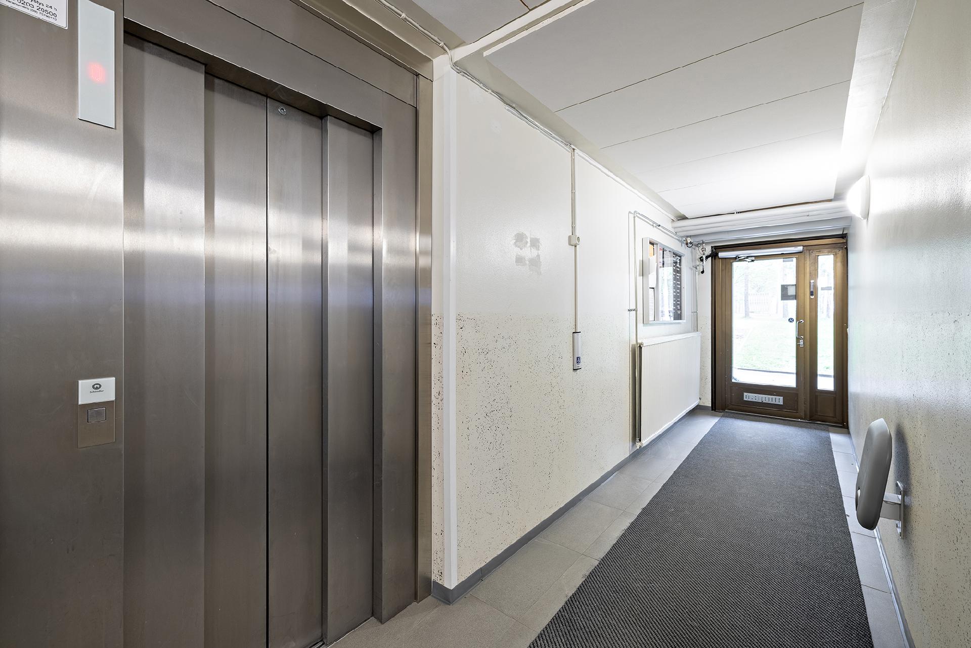 Ampuhaukantie 5, Kaukovainio, Oulu