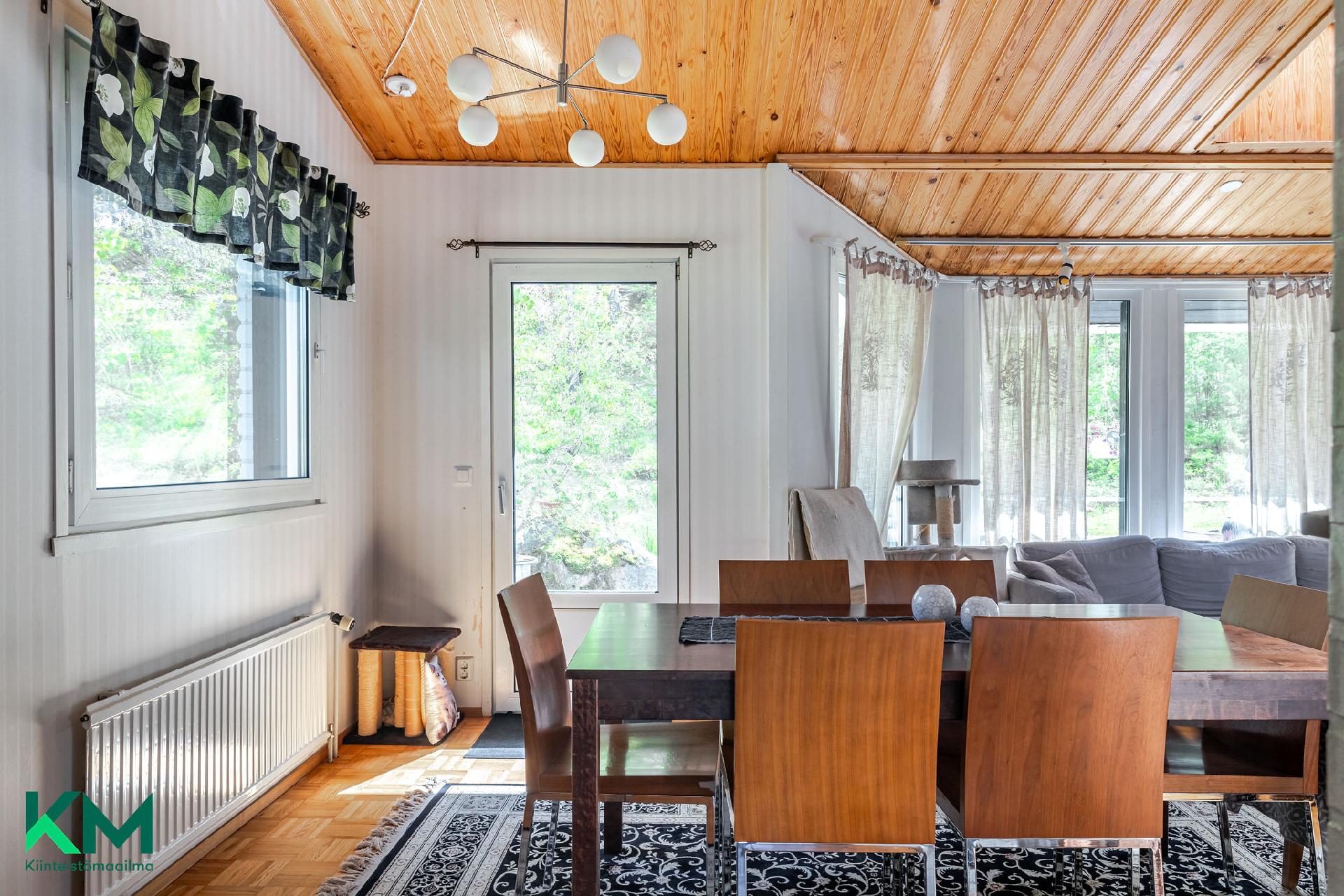 Muuntamotie 8, Vääksy, Asikkala