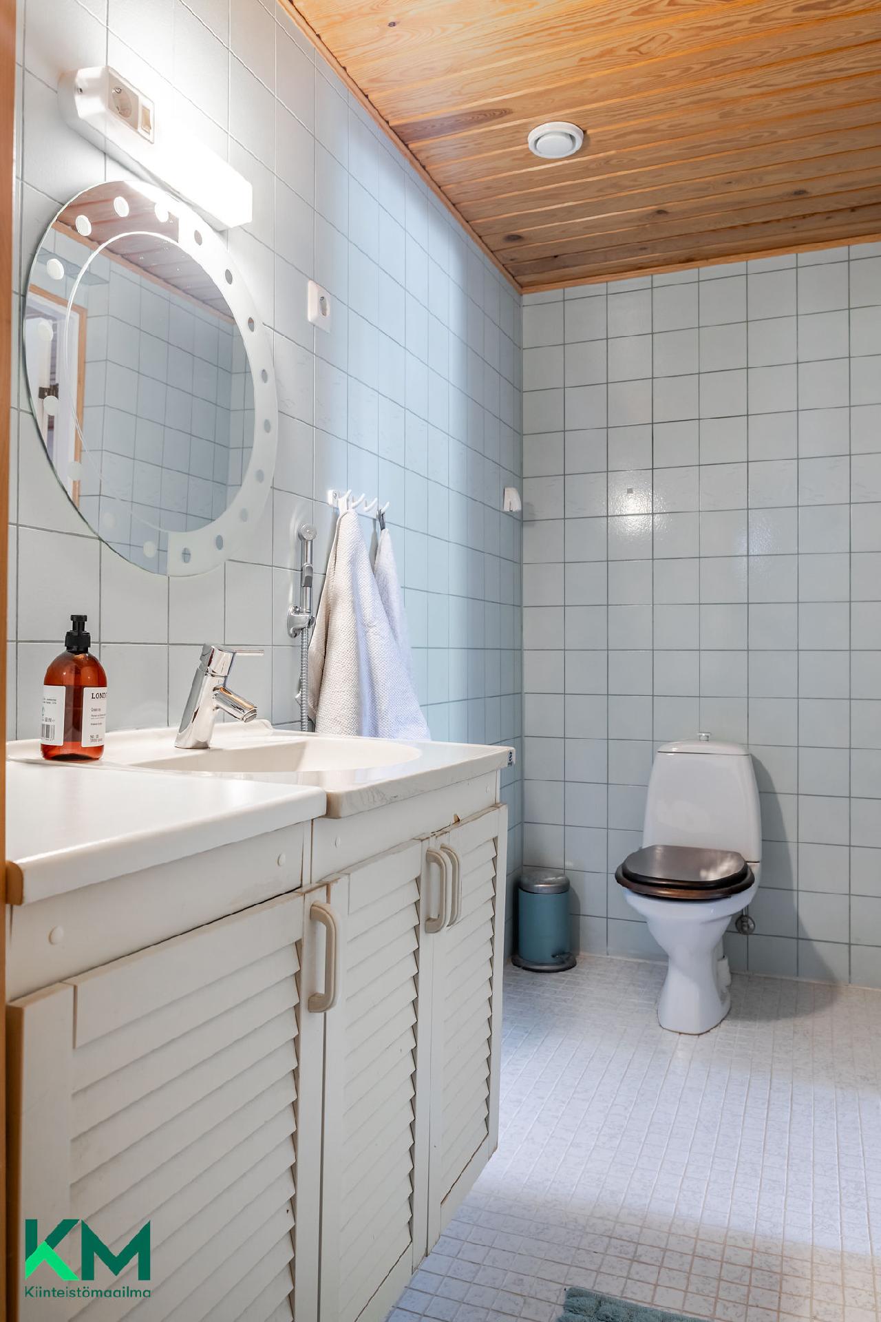 Muuntamotie 8, Vääksy, Asikkala