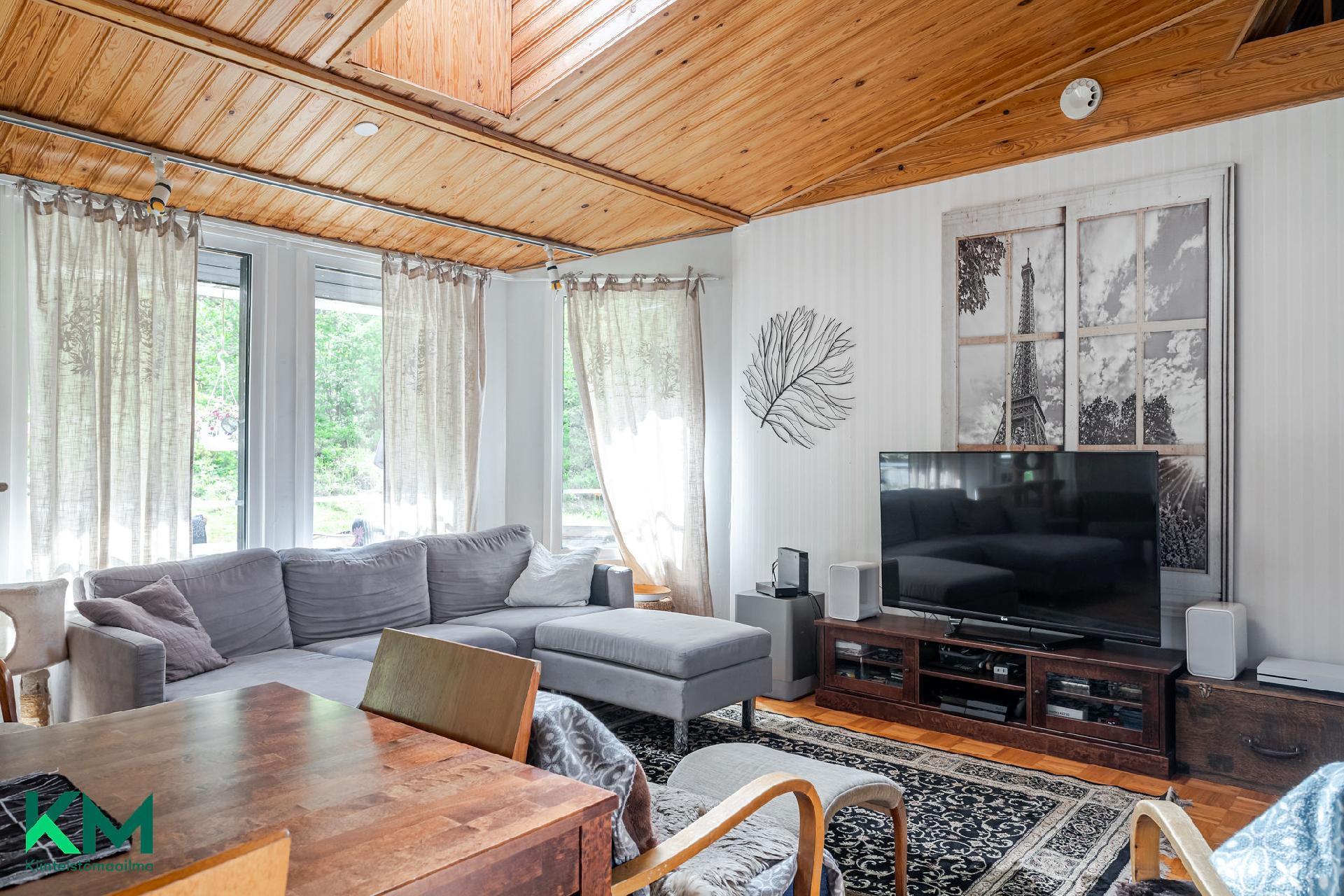 Muuntamotie 8, Vääksy, Asikkala