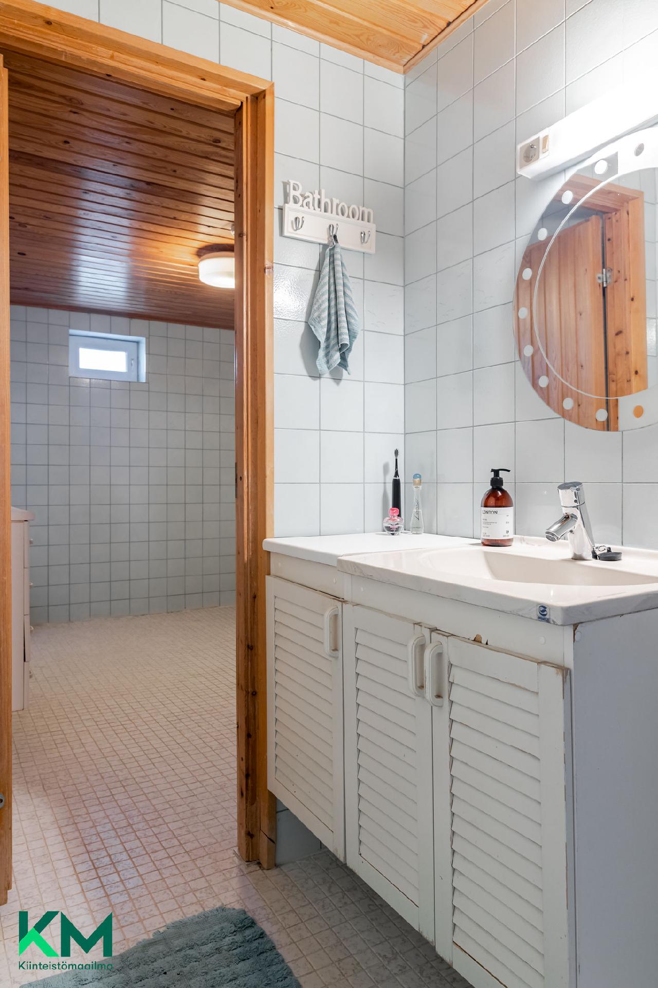 Muuntamotie 8, Vääksy, Asikkala