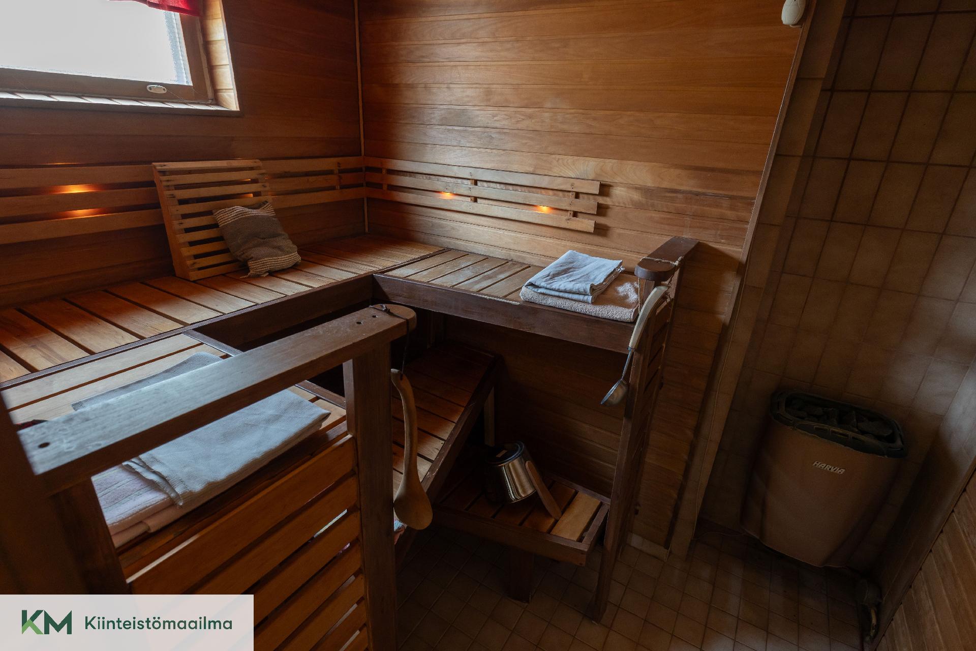 Harakankellonkatu 3, Mäntykangas, Kotka