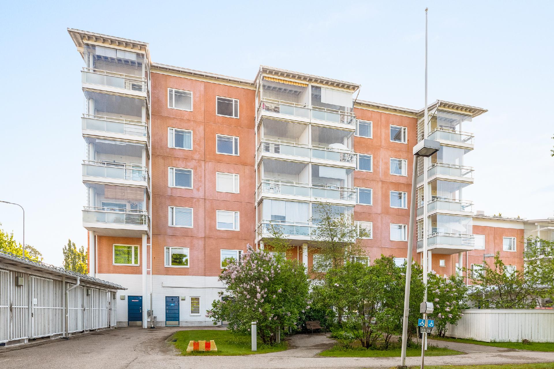 Unikkotie 28, Tikkurila, Vantaa