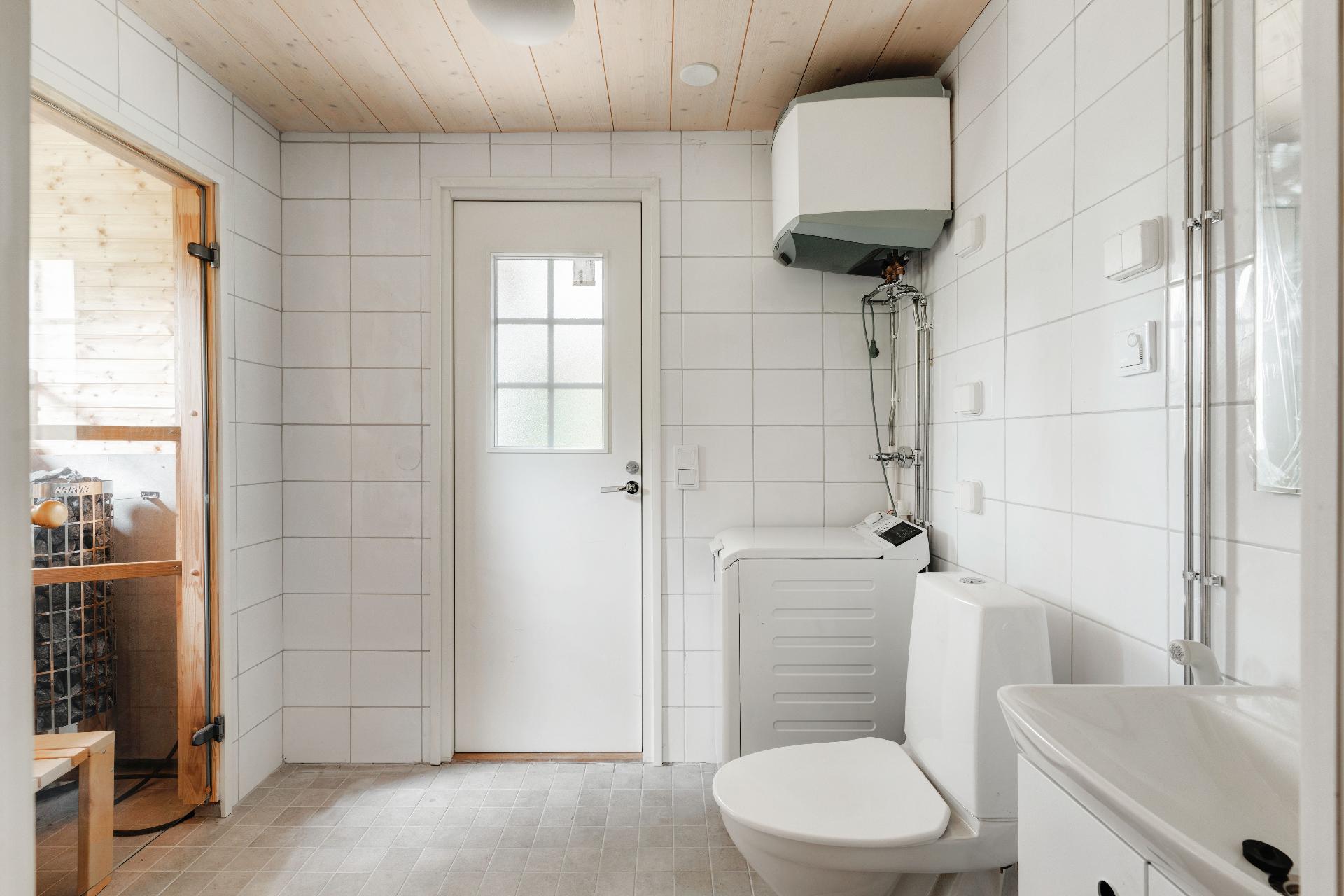 Uusittu kylppäri ja sauna