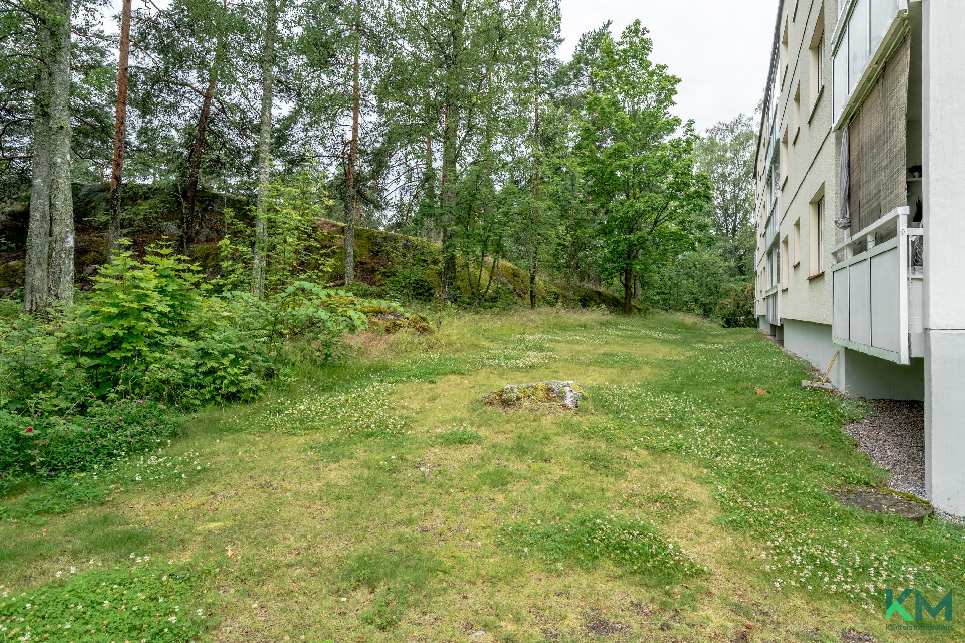 Saanatunturintie 1, Mellunmäki, Helsinki