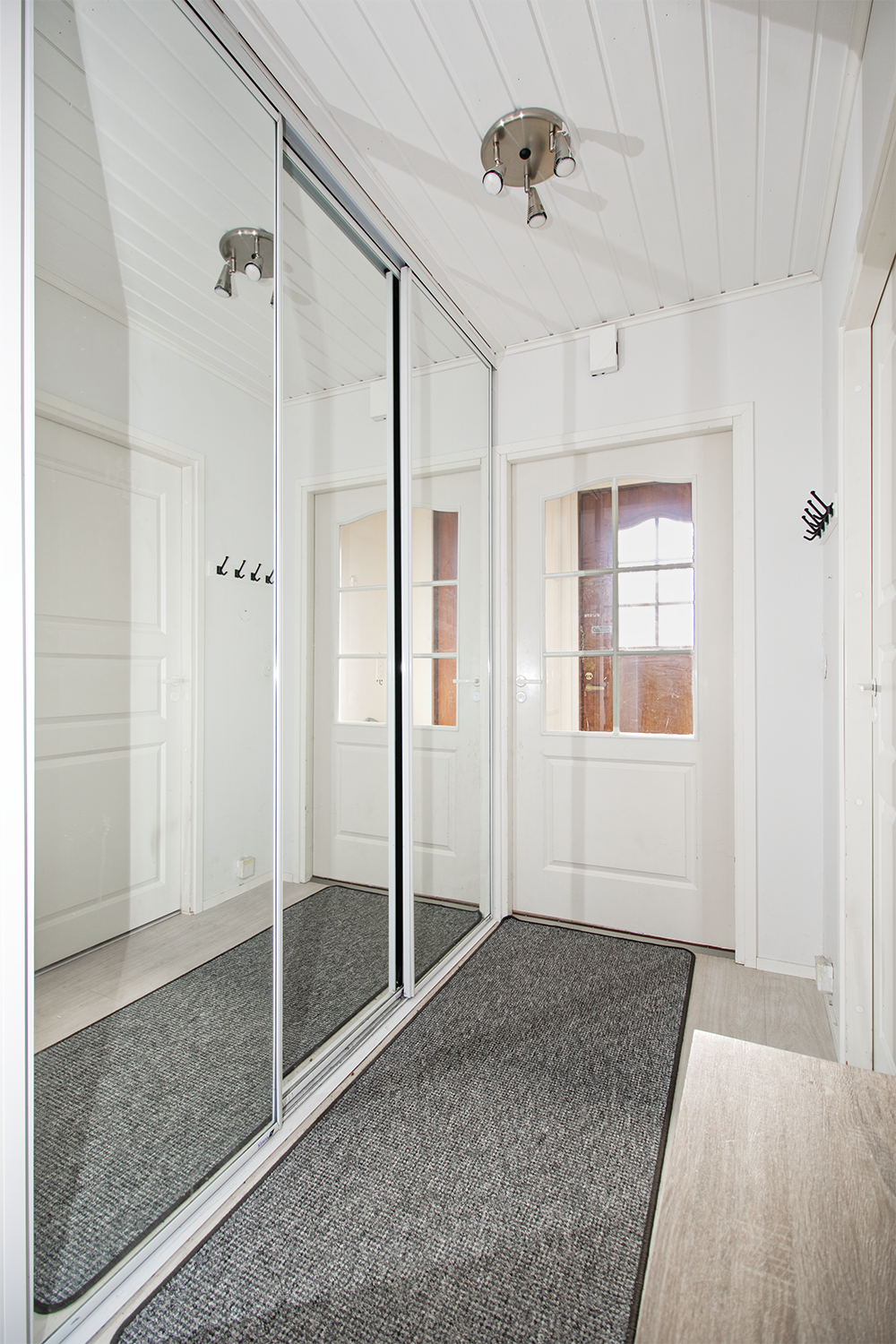 eteisessä myös säilytystilaa