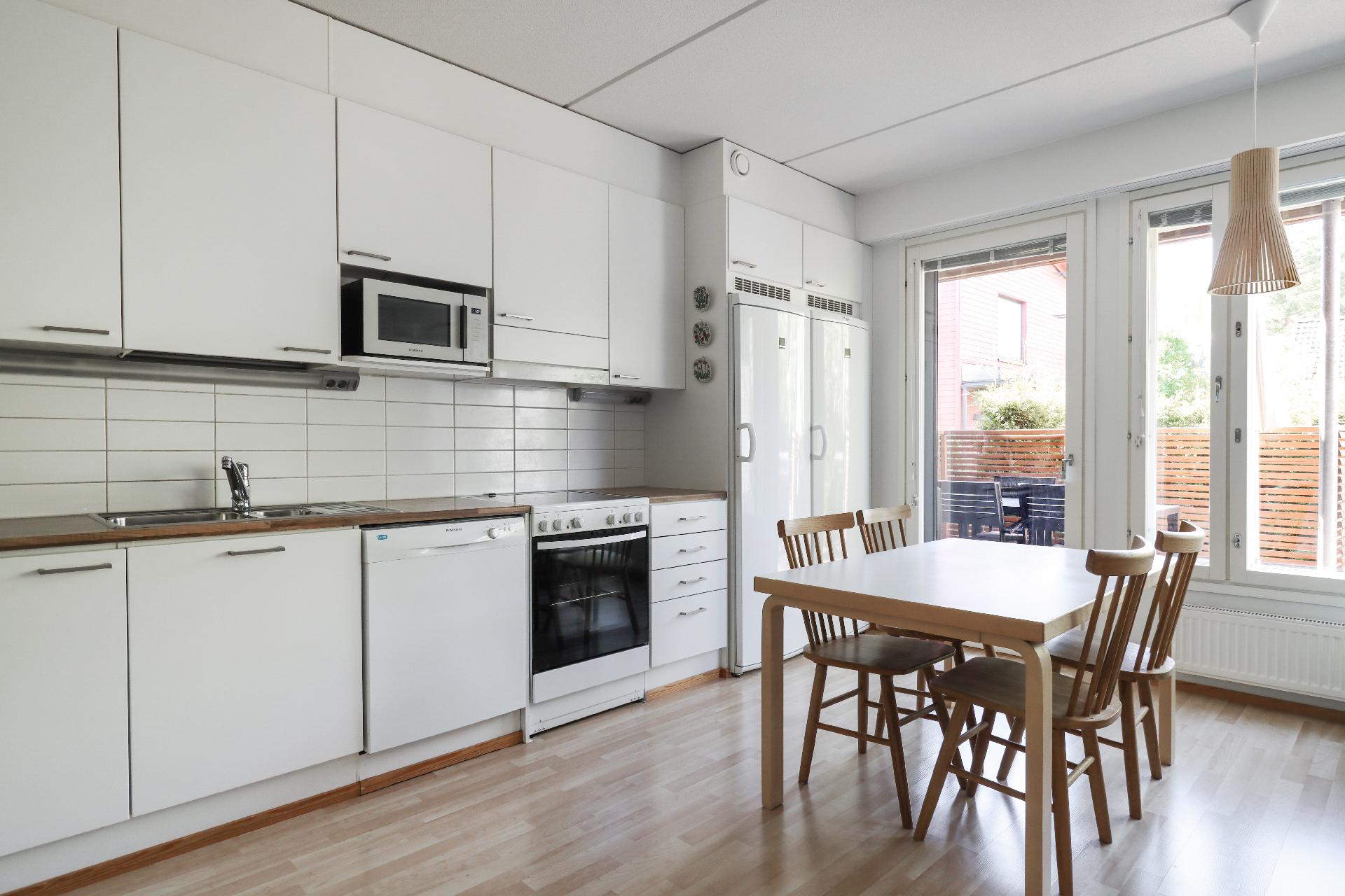 Kanervavinkkeli 2, Tapanila, Helsinki