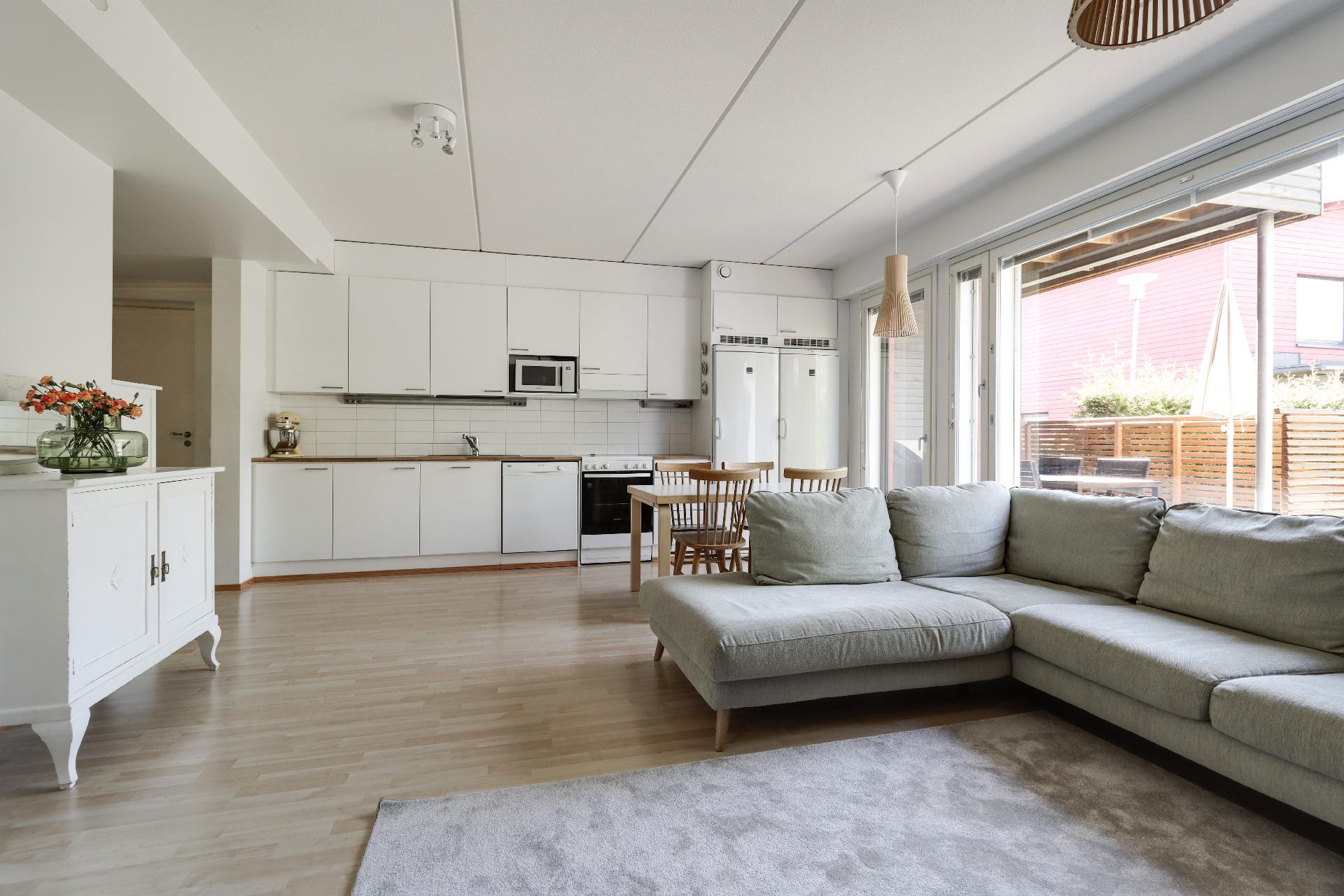 Kanervavinkkeli 2, Tapanila, Helsinki