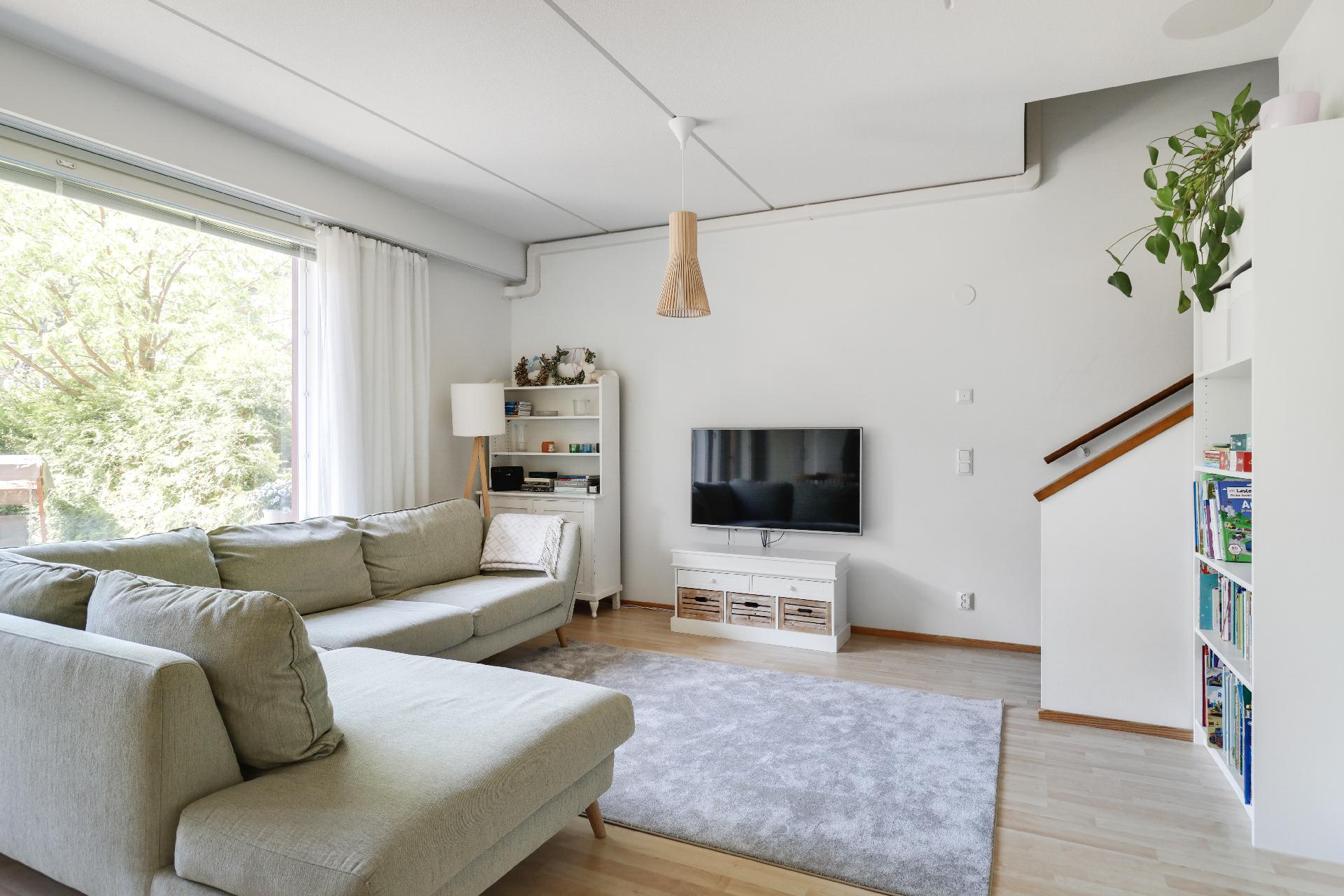 Kanervavinkkeli 2, Tapanila, Helsinki