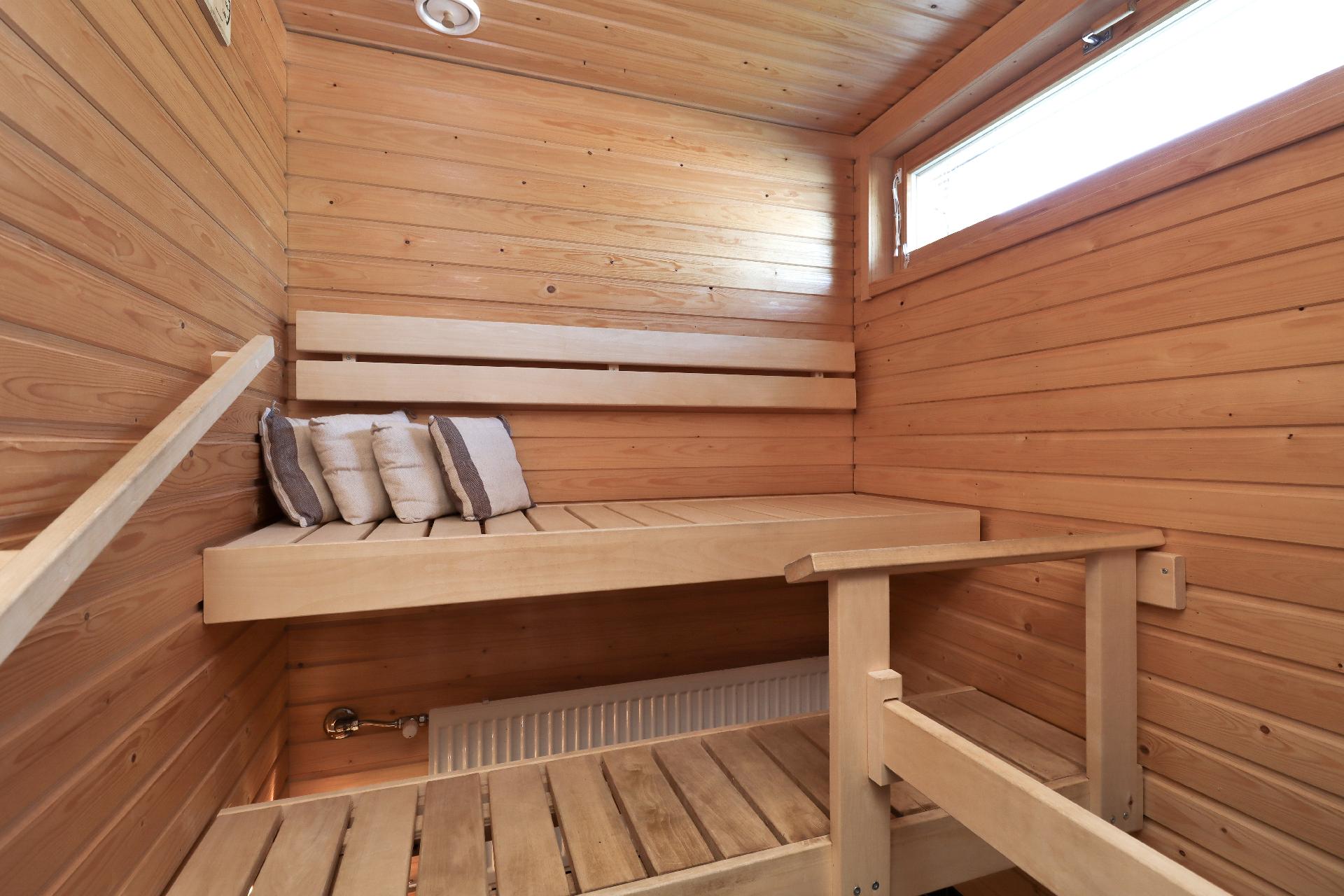 Kanervavinkkeli 2, Tapanila, Helsinki