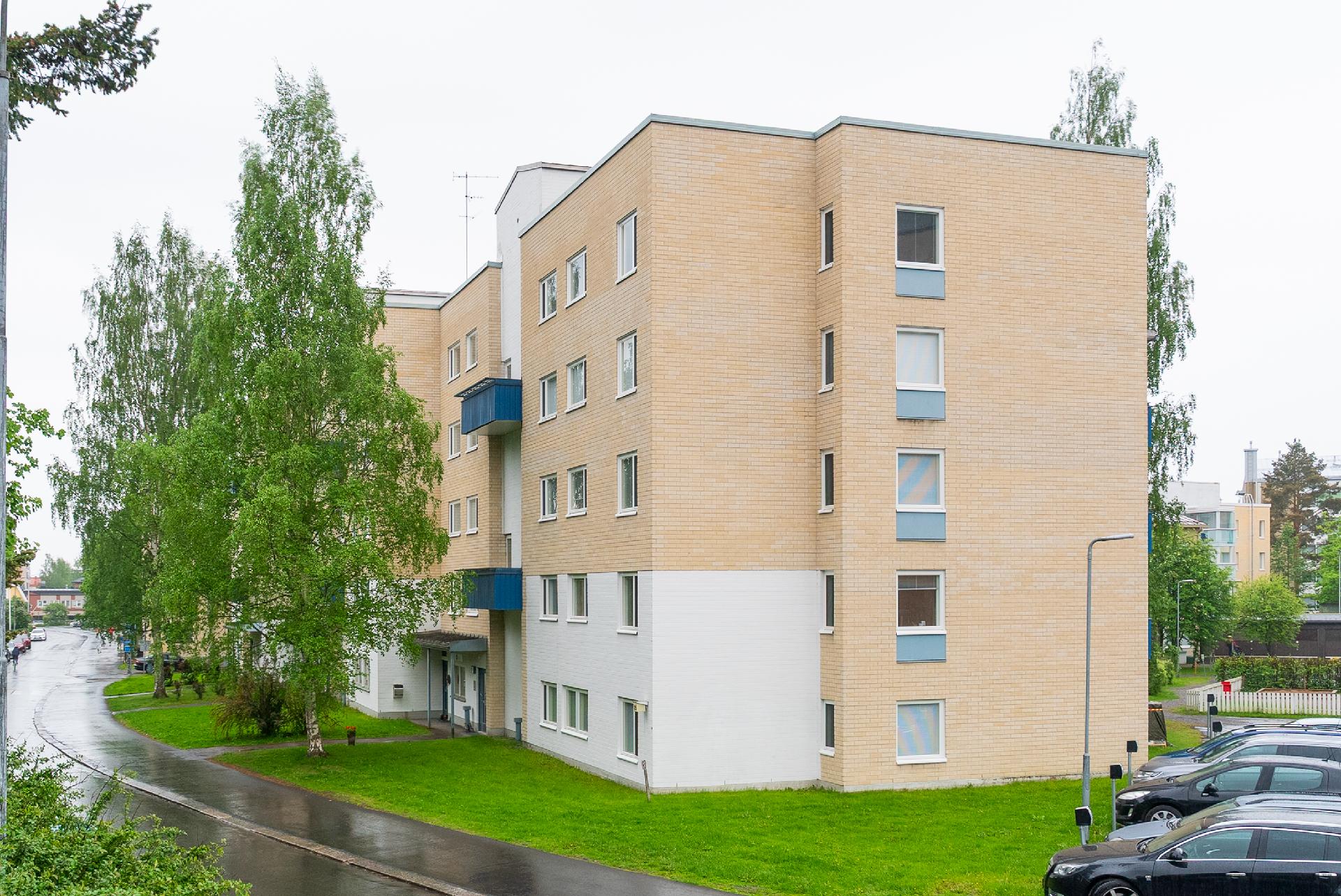 Julkisivu