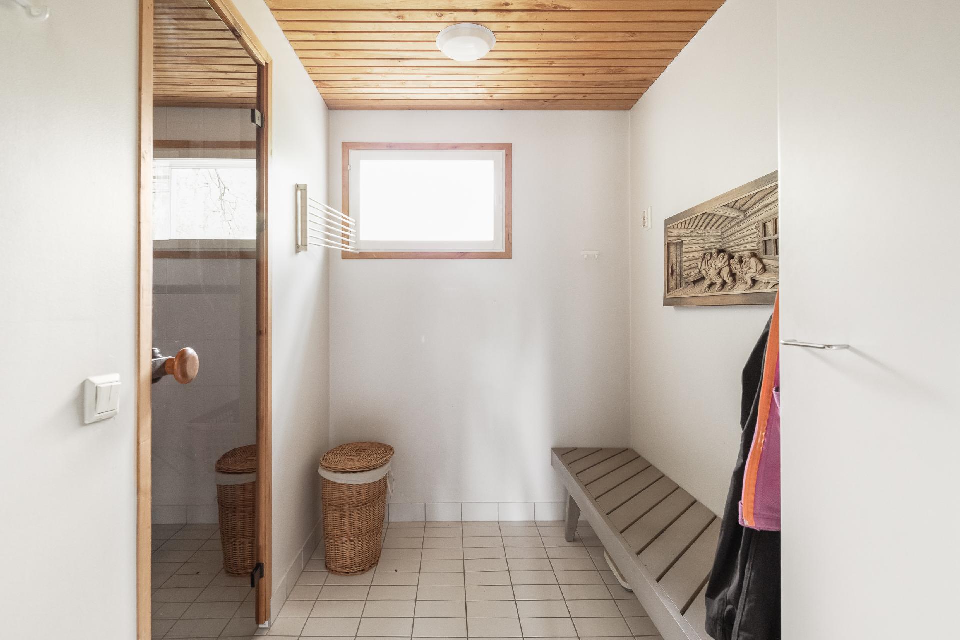 Ojasentie 28, Mäntsälä