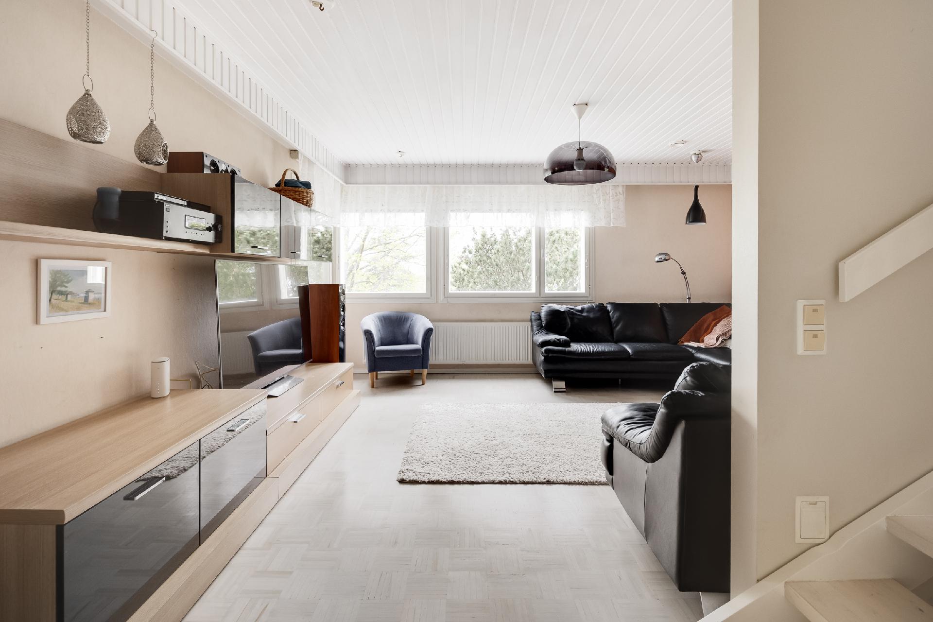 Ojasentie 28, Mäntsälä