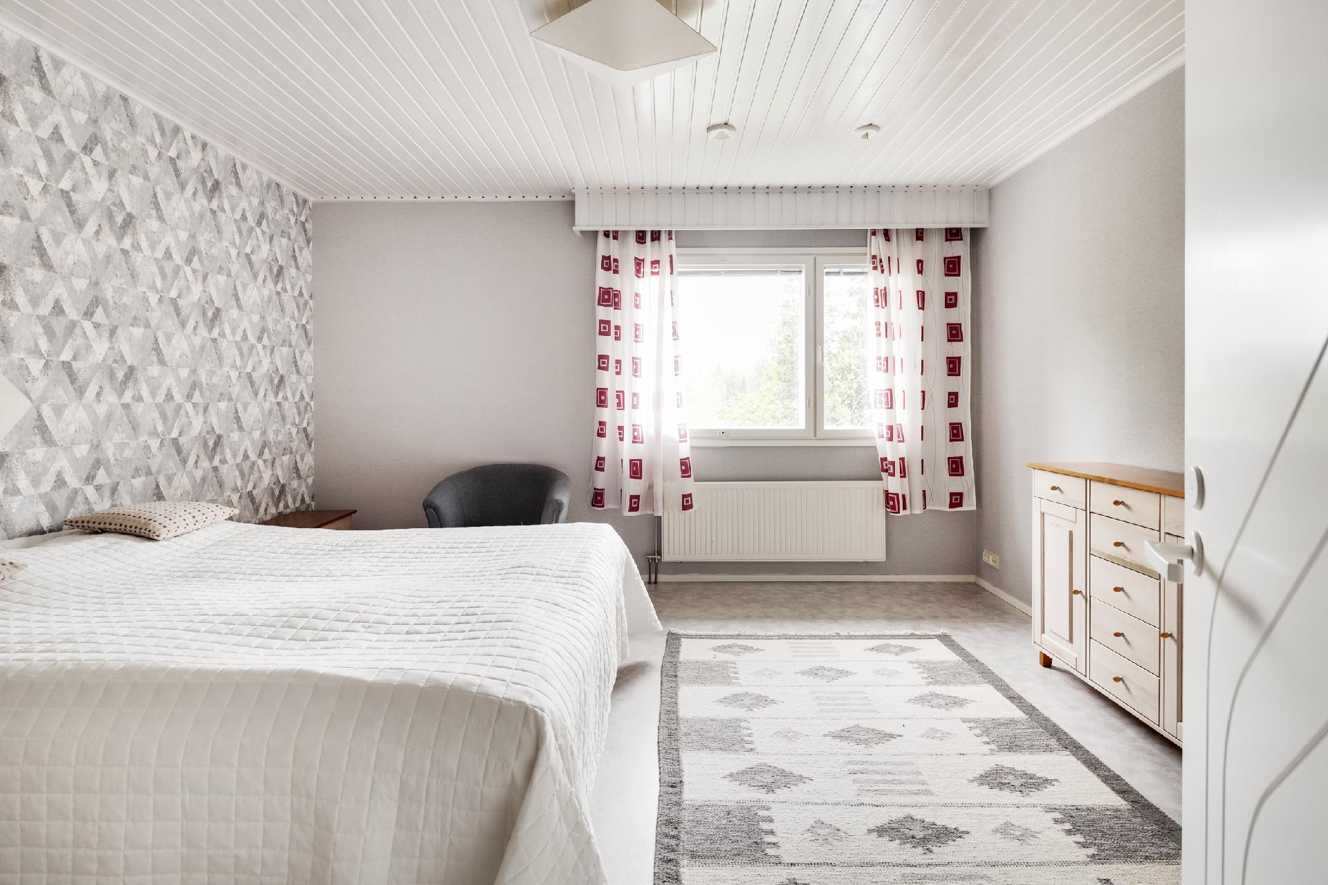 Ojasentie 28, Mäntsälä