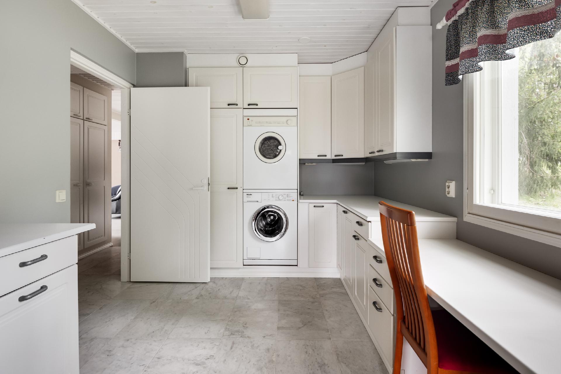 Ojasentie 28, Mäntsälä