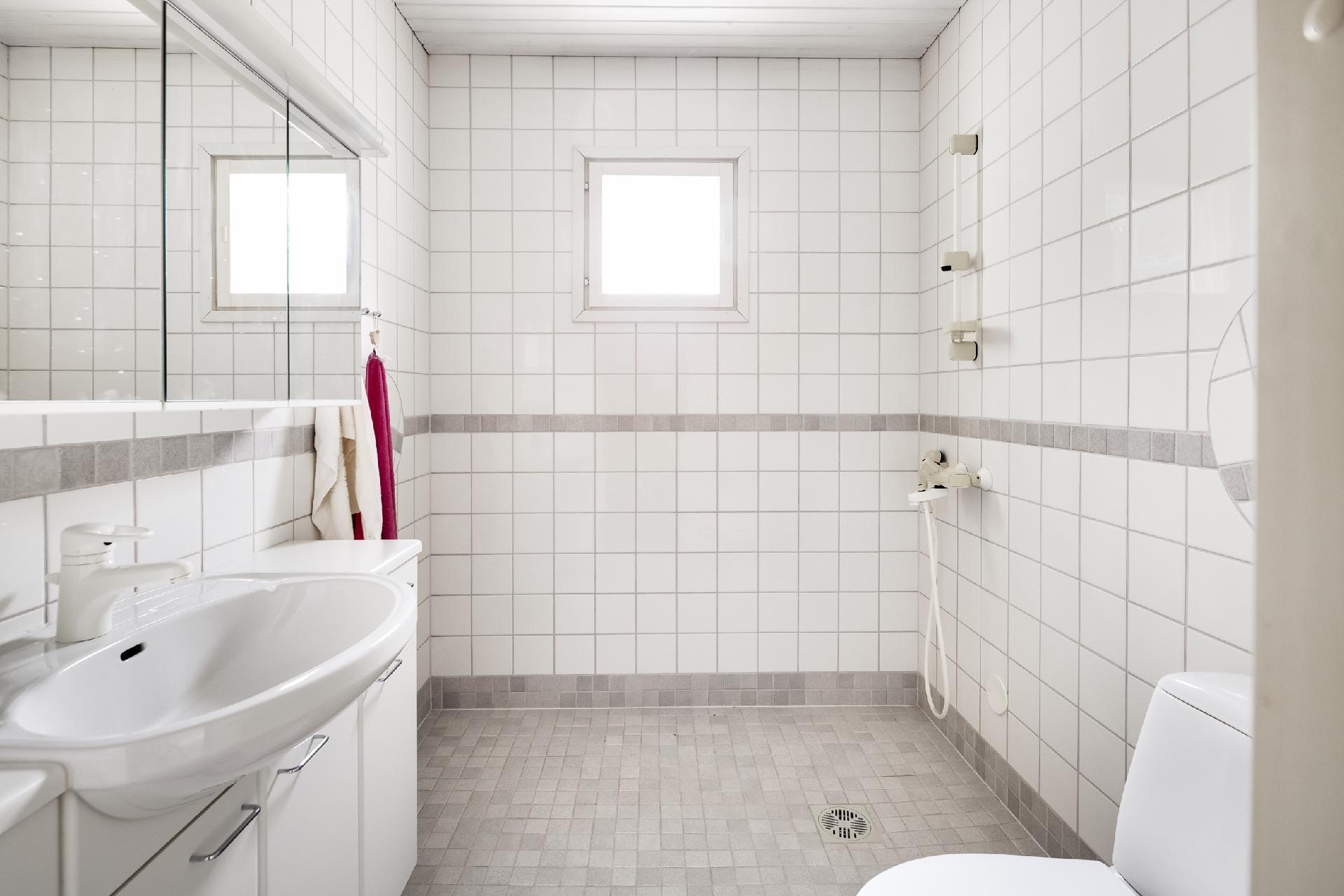 Ojasentie 28, Mäntsälä