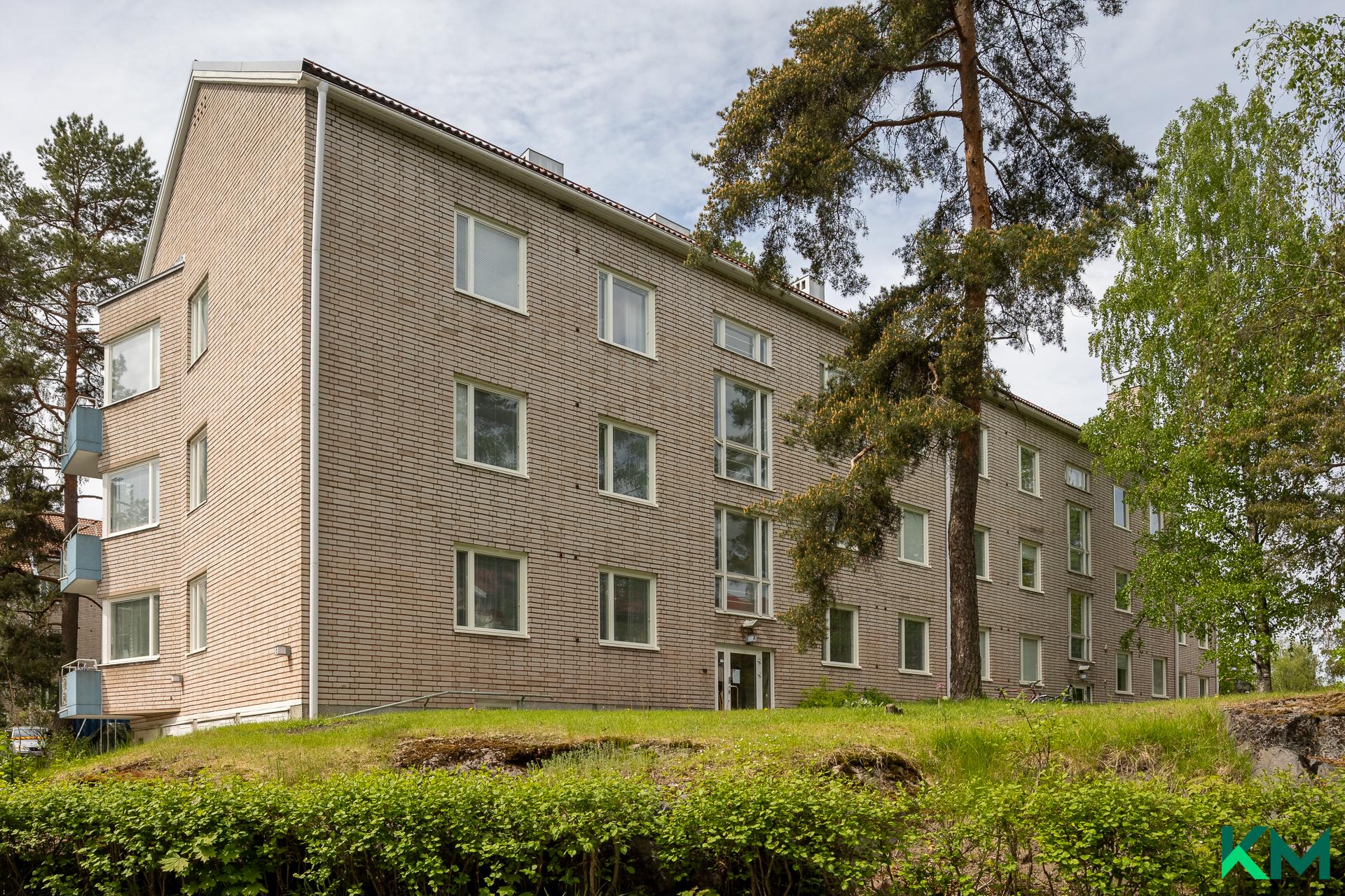 Poutuntie 8, Haaga, Helsinki
