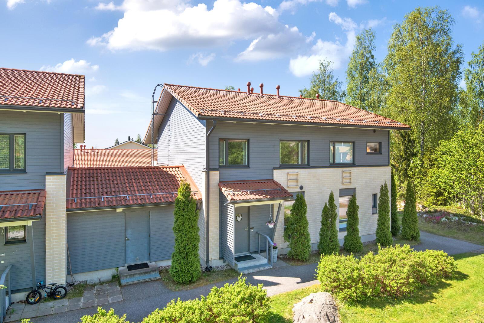 Katajanmarjantie 3, Tanssikallio, Hyvinkää
