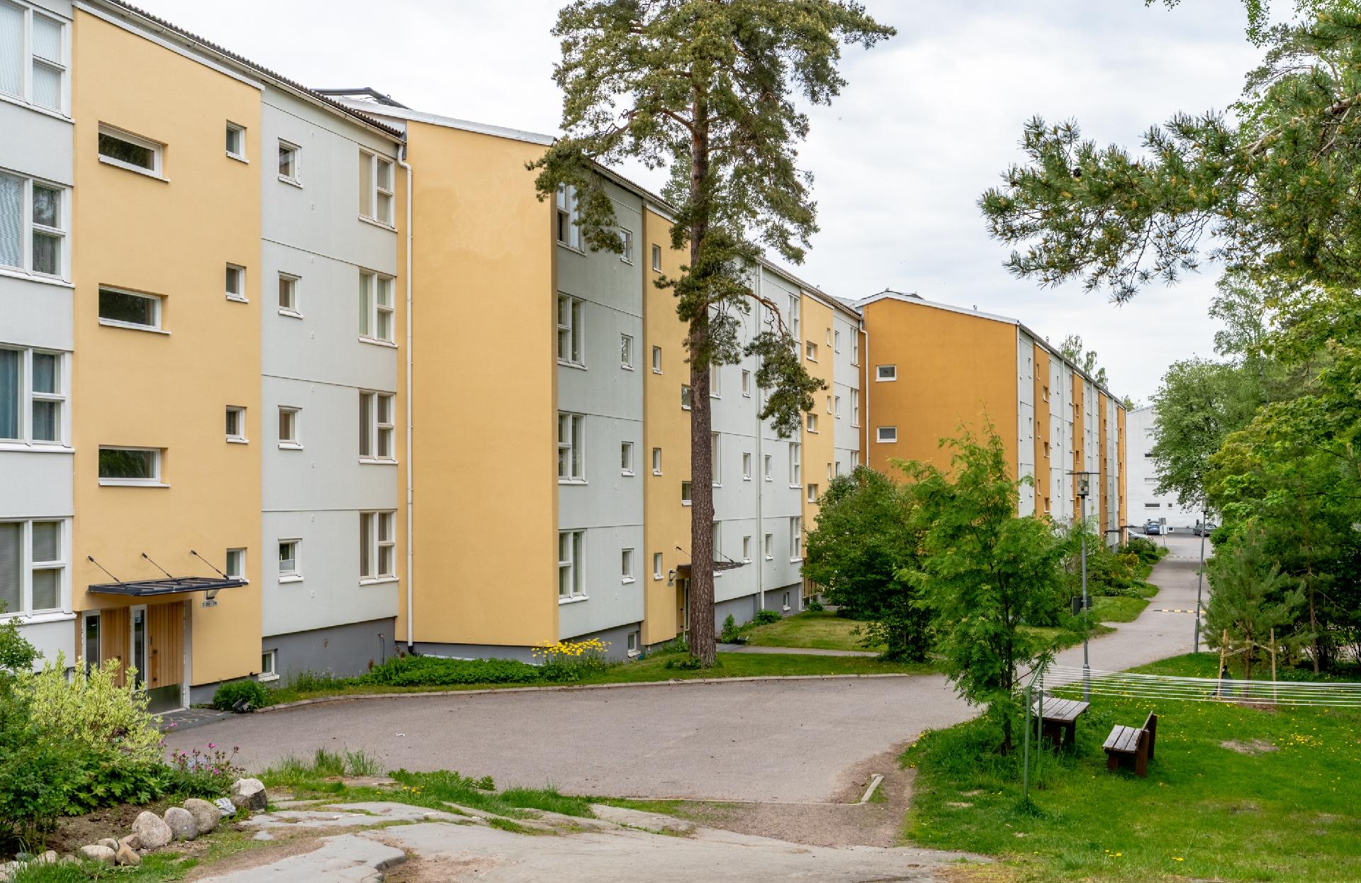 Lumikintie 4, Roihuvuori, Helsinki