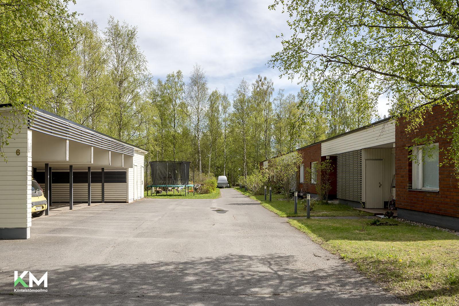 Raparperikuja 6, Oulunsalo, Oulu