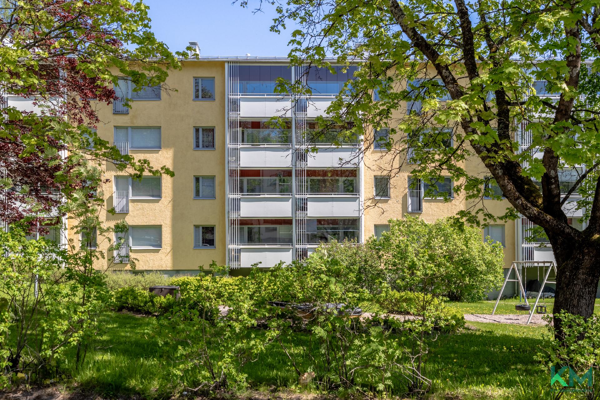 Kuusistonlinnantie 1, Vartiokylä, Helsinki