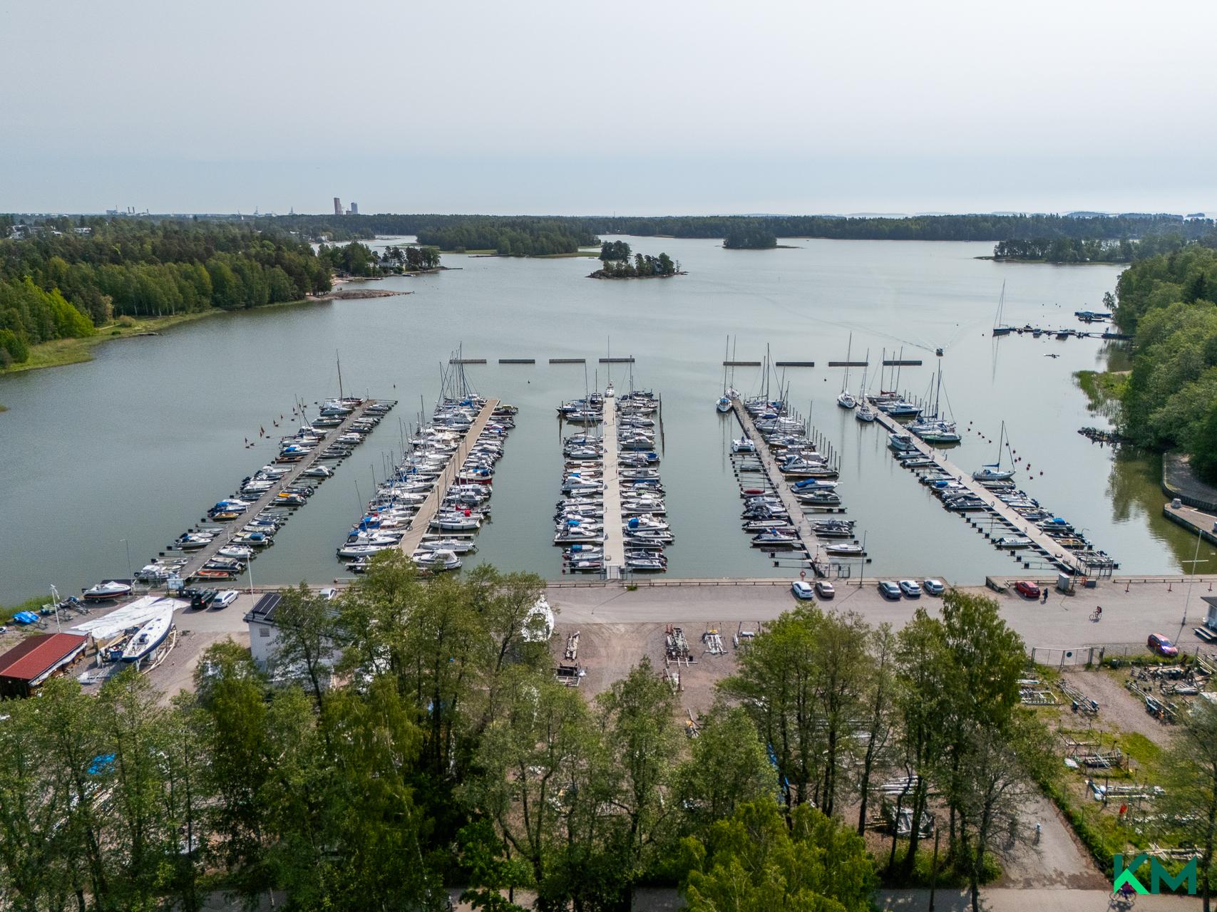Untuvaisentie 13, Roihuvuori, Helsinki
