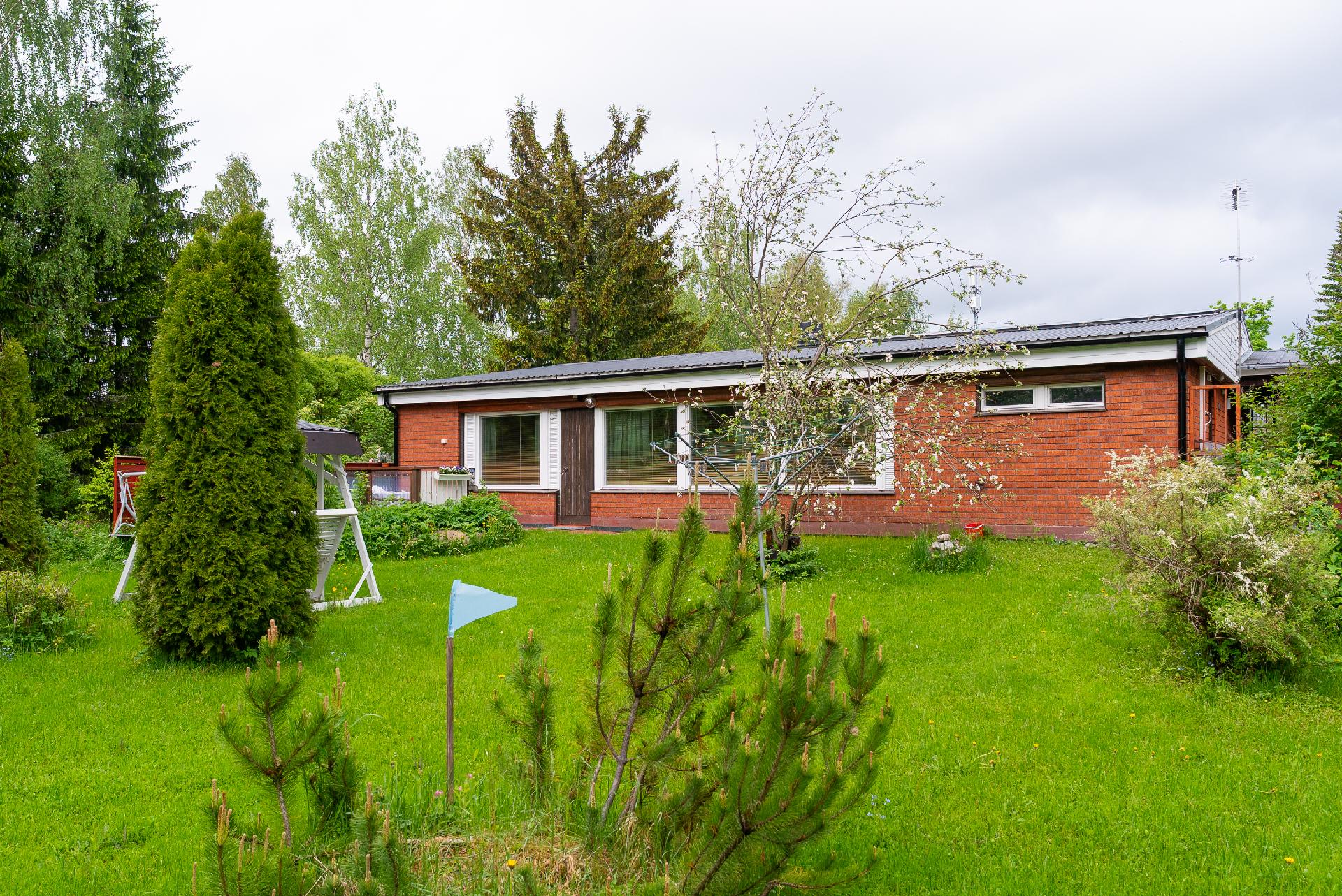 Takkatie 8, Verkkoniemi, Muurame