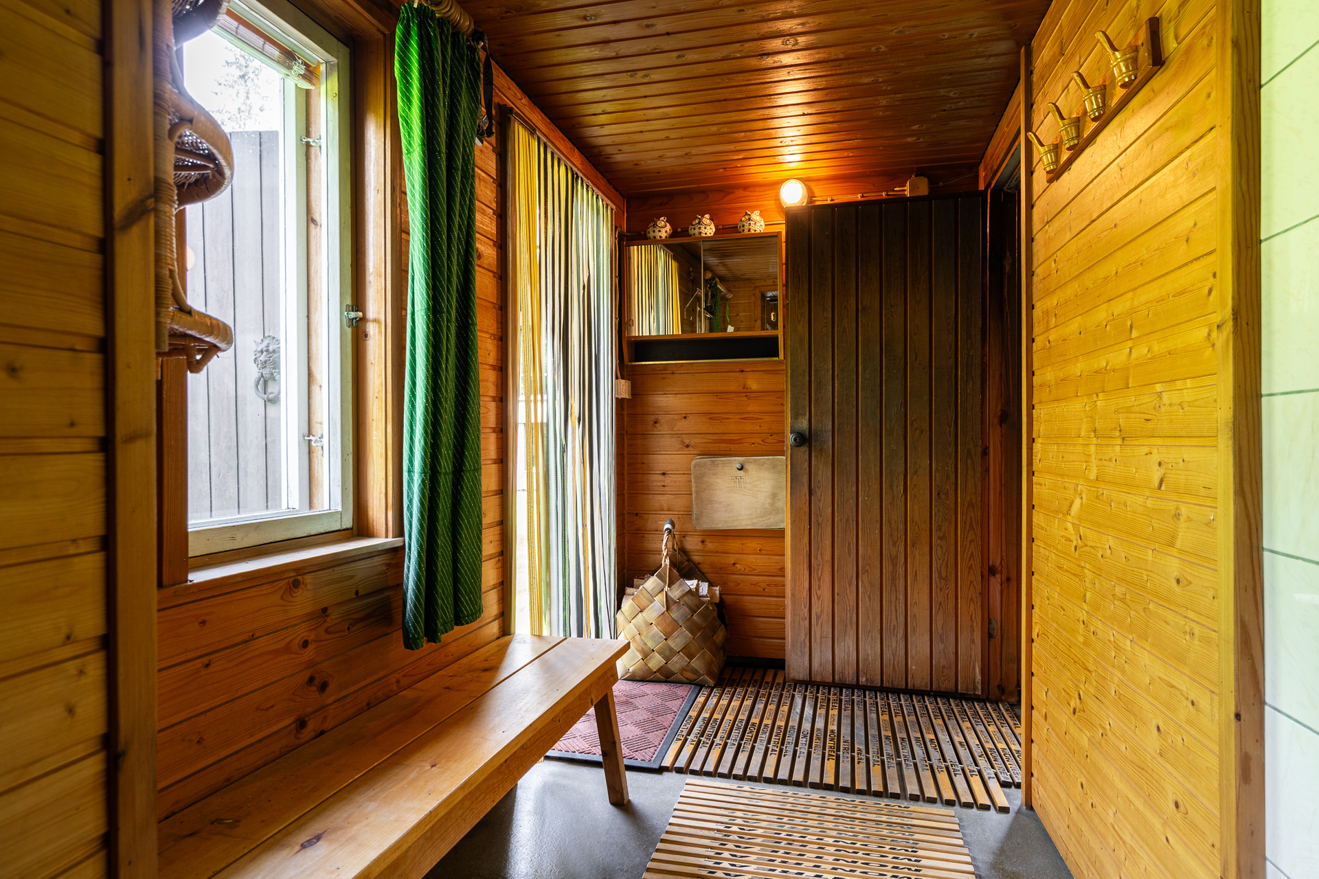 Pihasauna pukuhuone