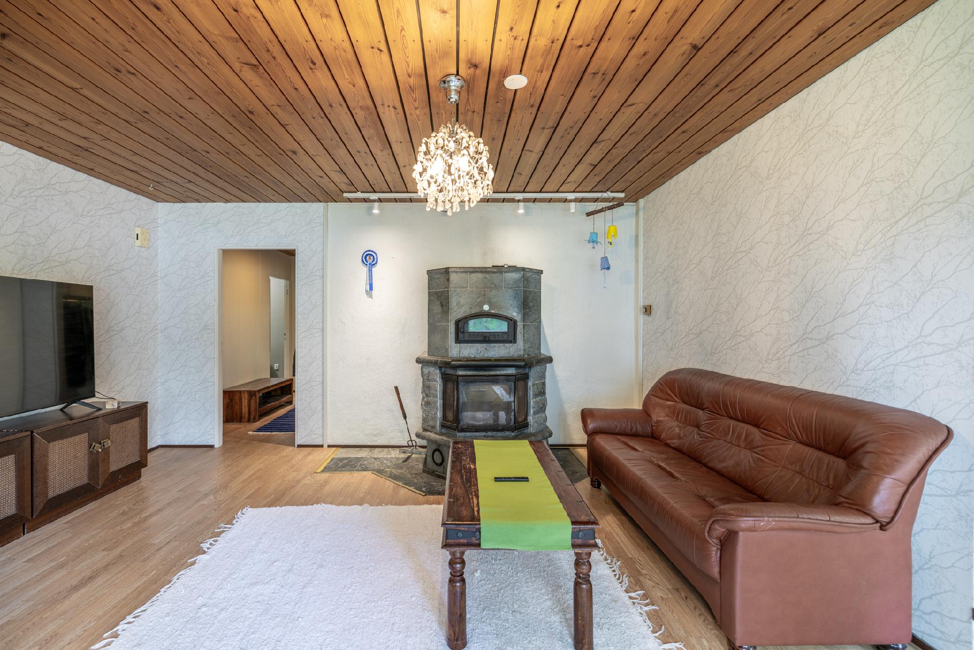 Tervaniementie 13, Kangasniemi