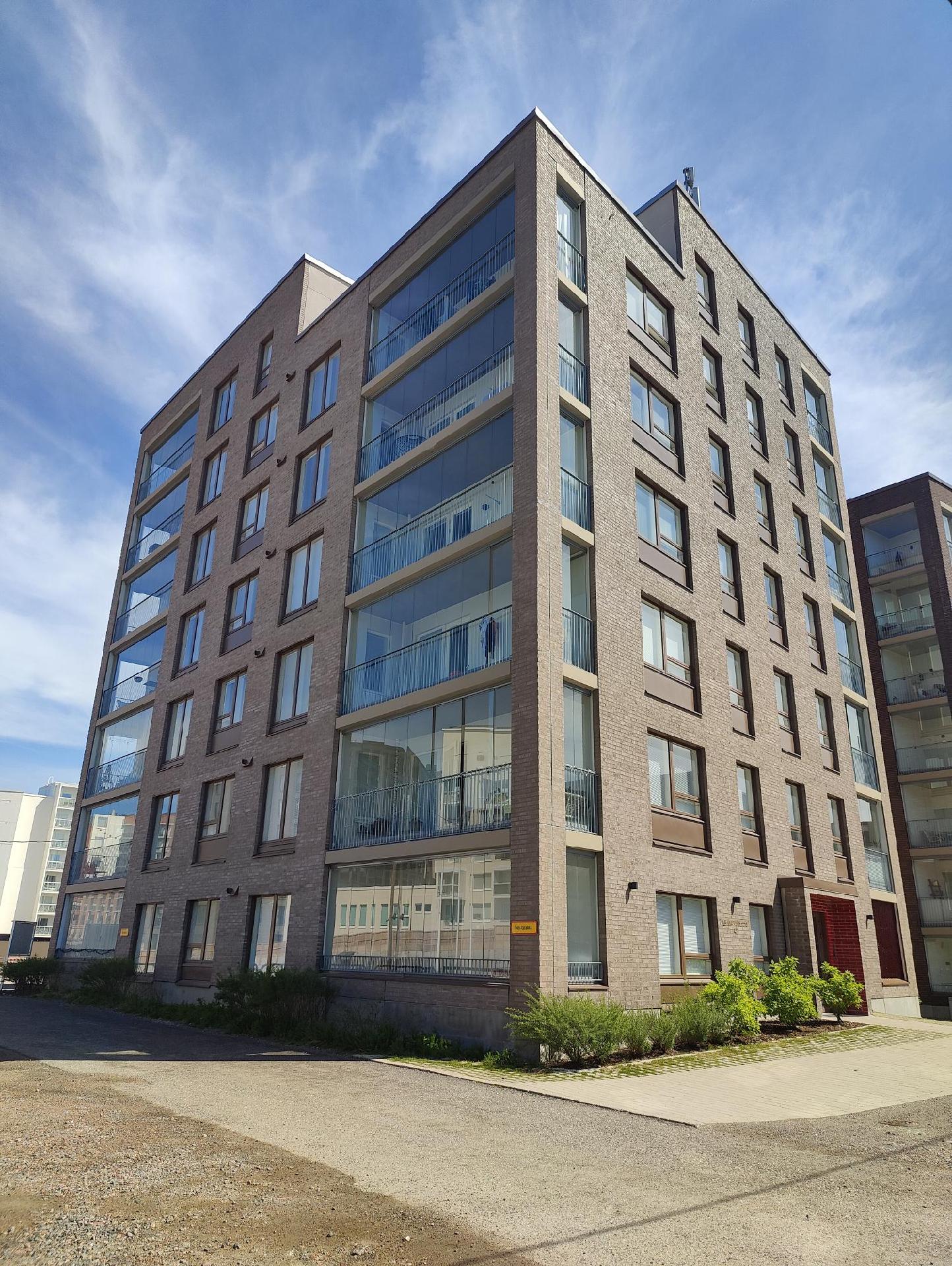Leimasinkatu 4, Postipuisto, Helsinki