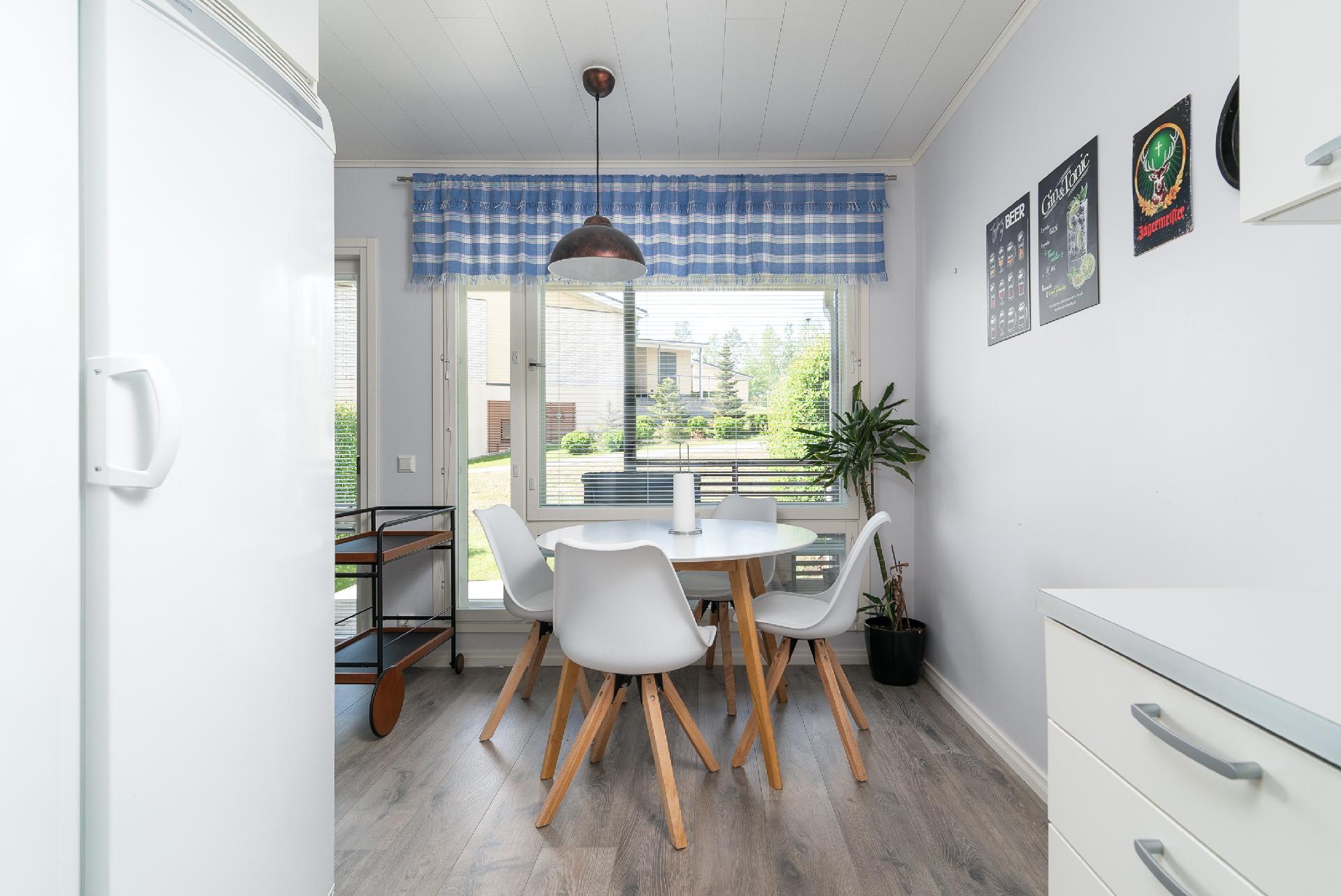 Savontie 24, Keskusta, Joutsa