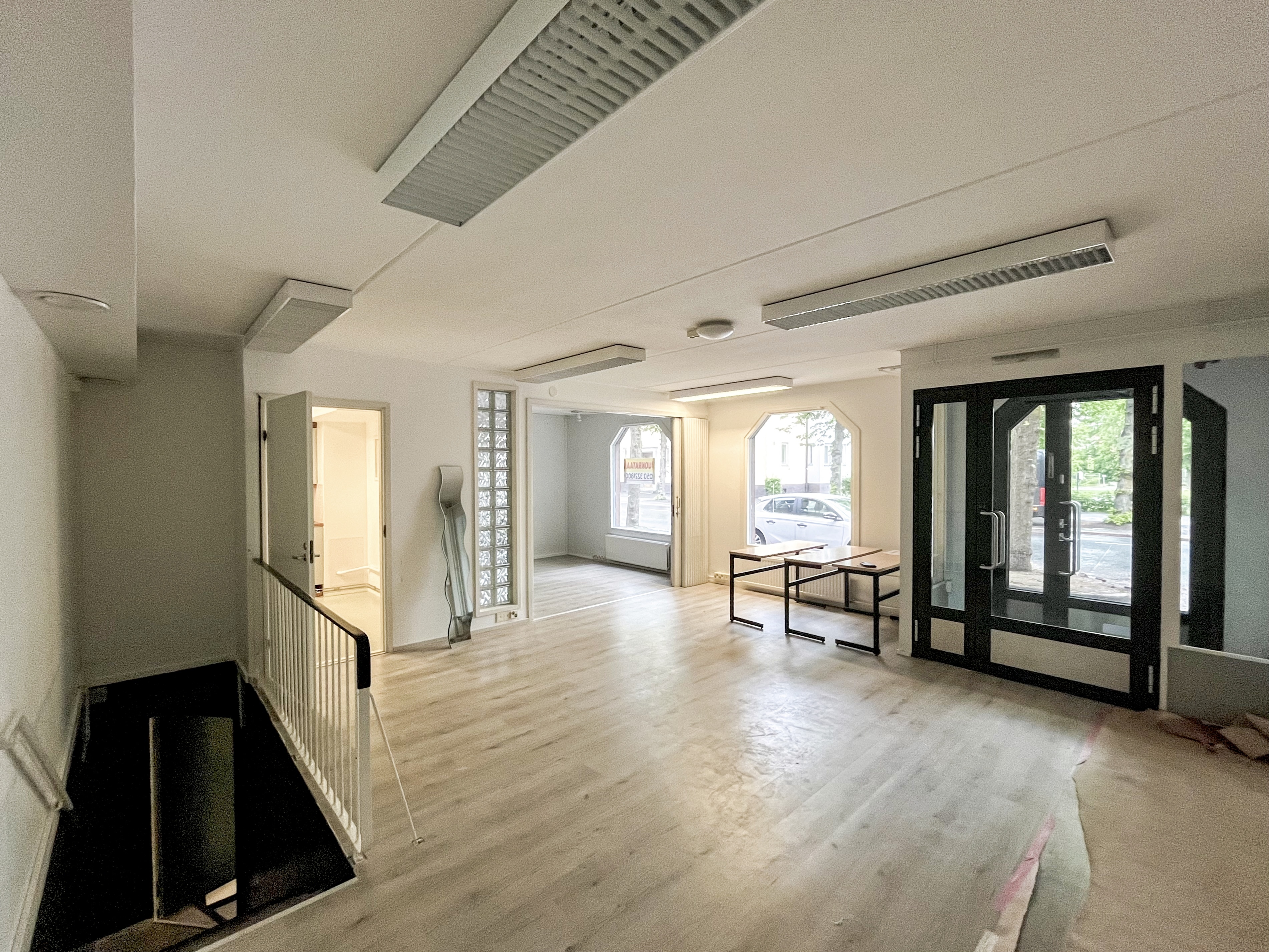 Liiketila 2, liiketilat 