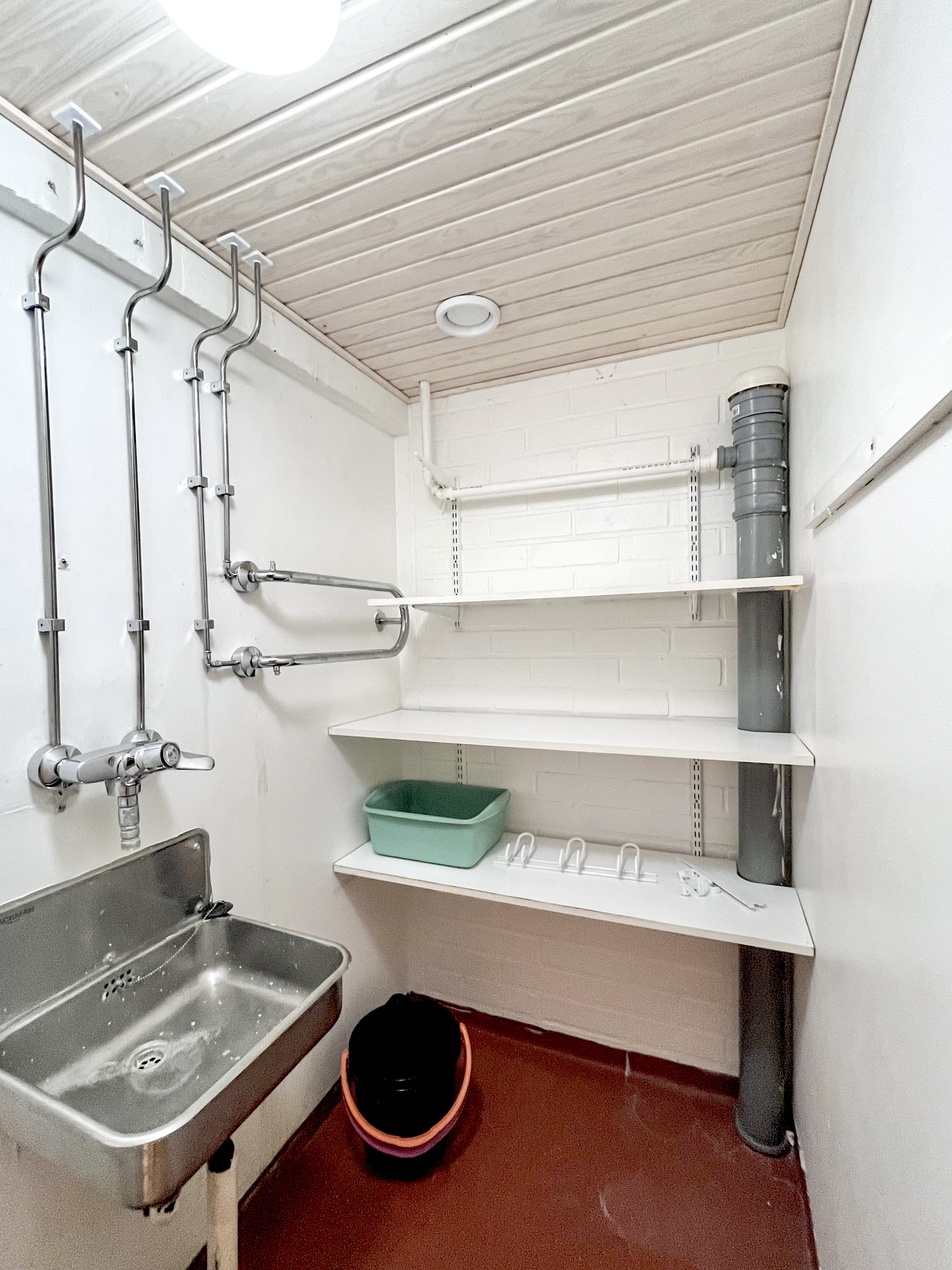 Liiketila 1, kellari, varasto