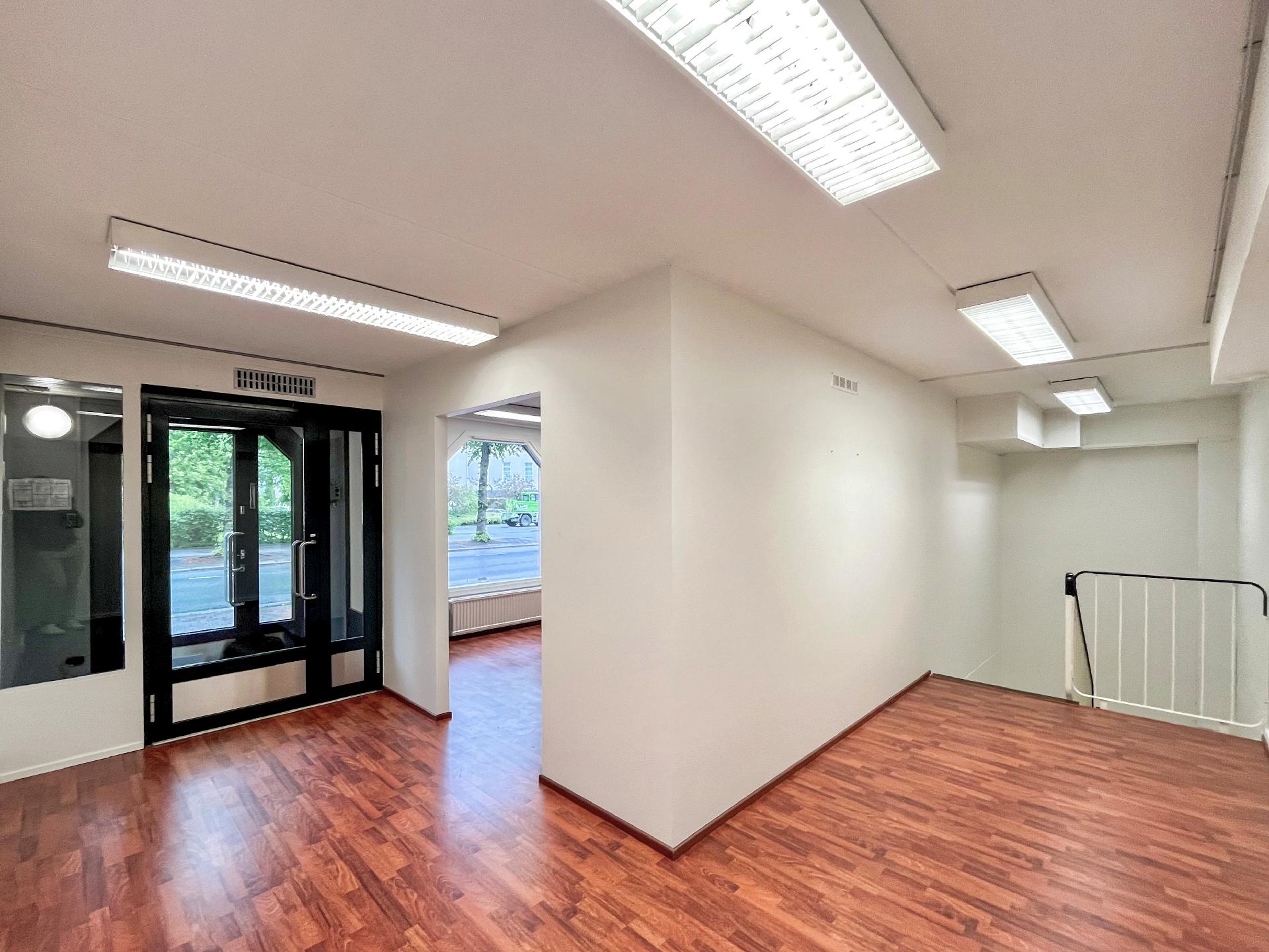 Liiketila 1, liiketilat