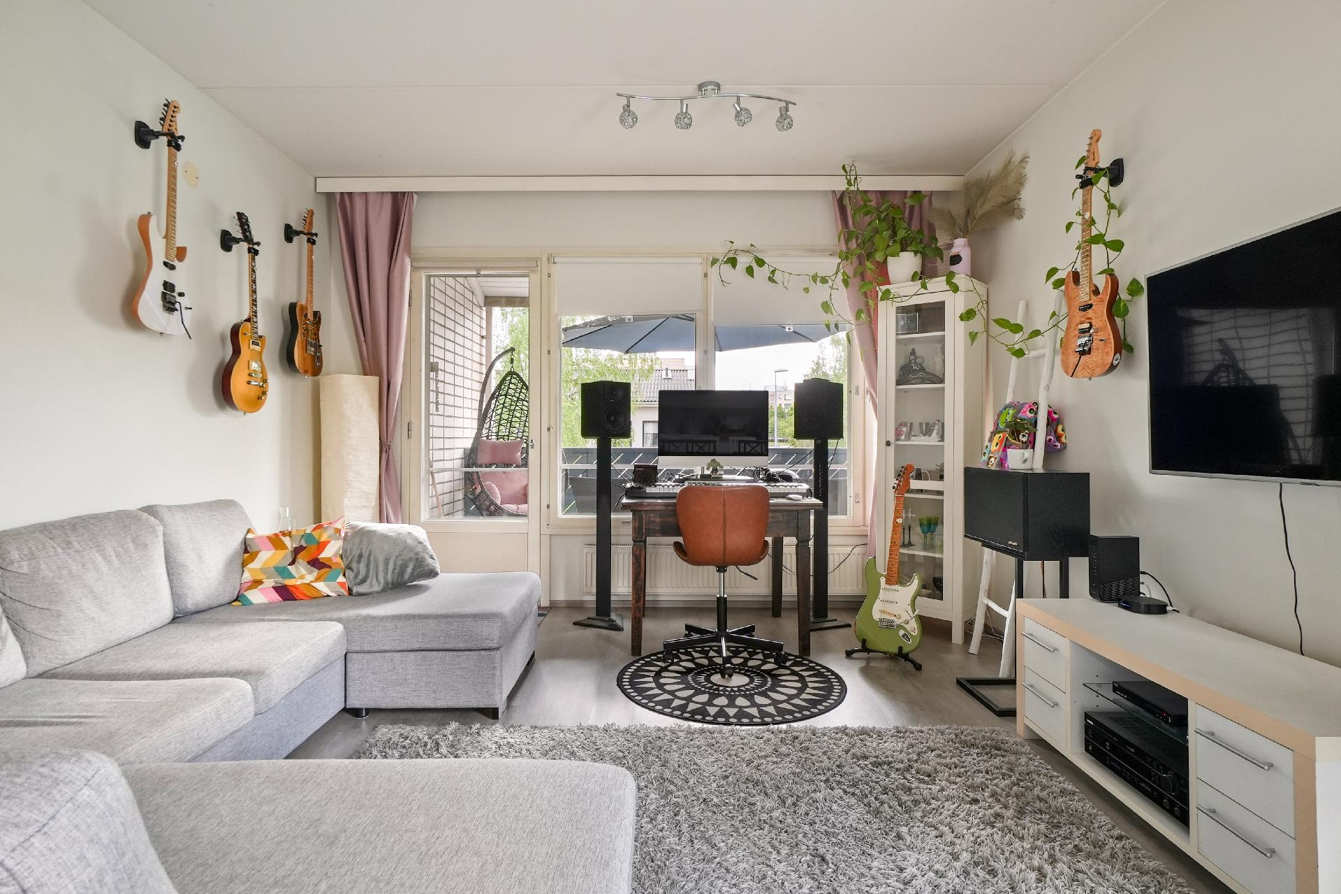 Santakatu 11, Hirsimäki, Riihimäki