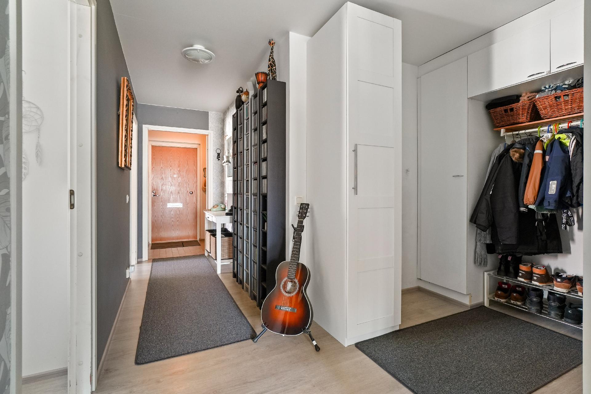 Santakatu 11, Hirsimäki, Riihimäki