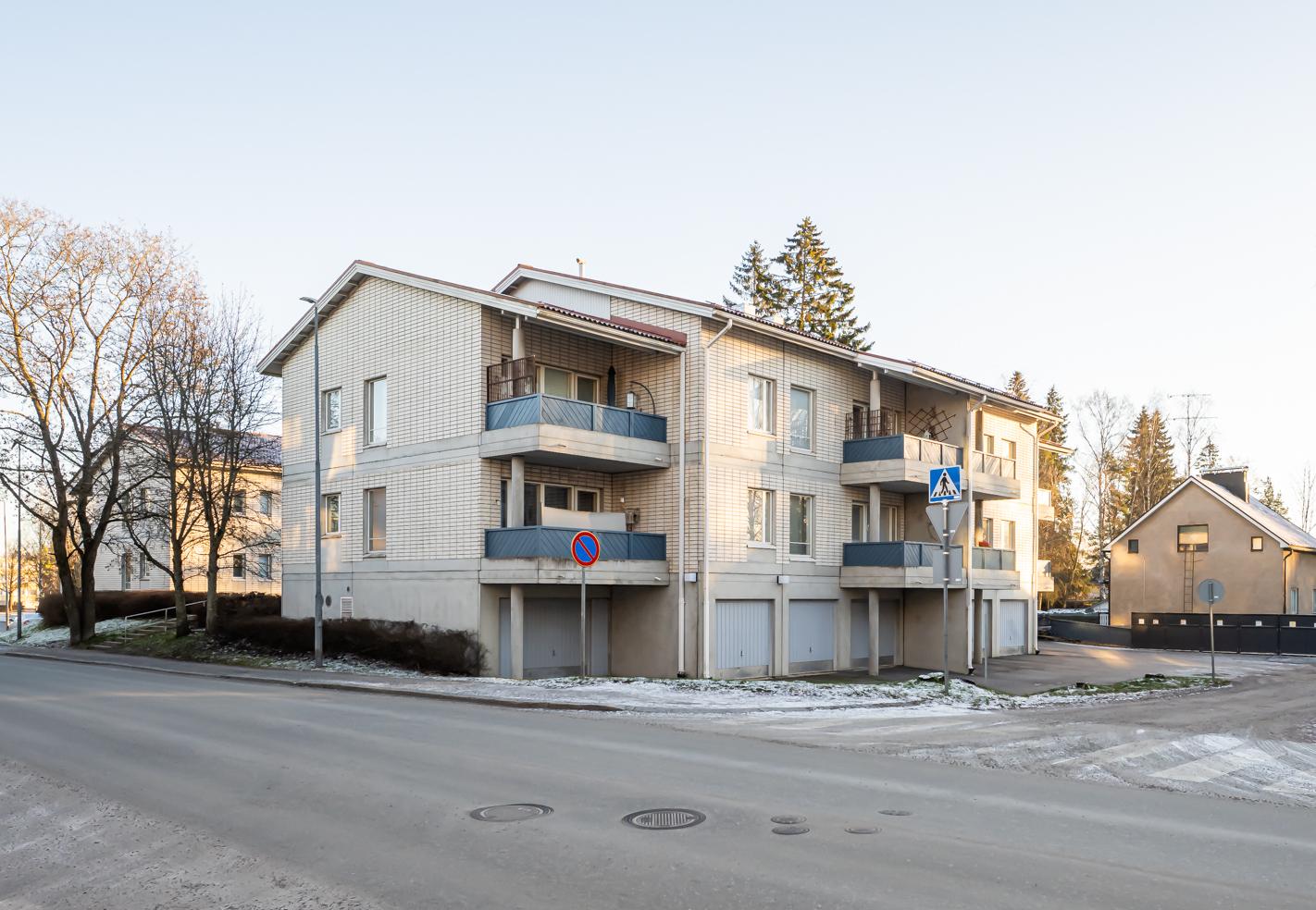 Santakatu 11, Hirsimäki, Riihimäki