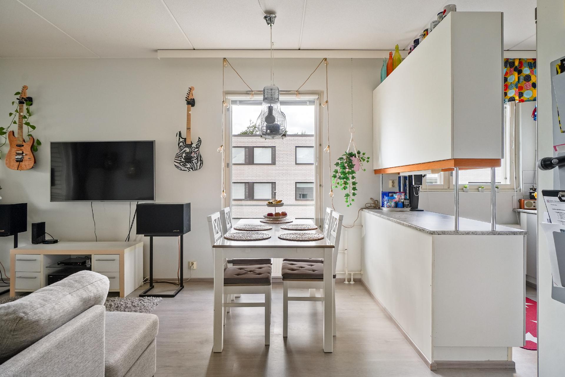 Santakatu 11, Hirsimäki, Riihimäki