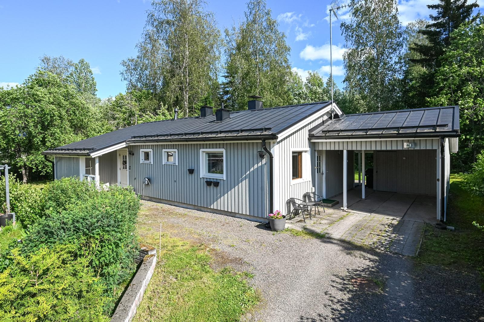 Sisääntulo talolle
