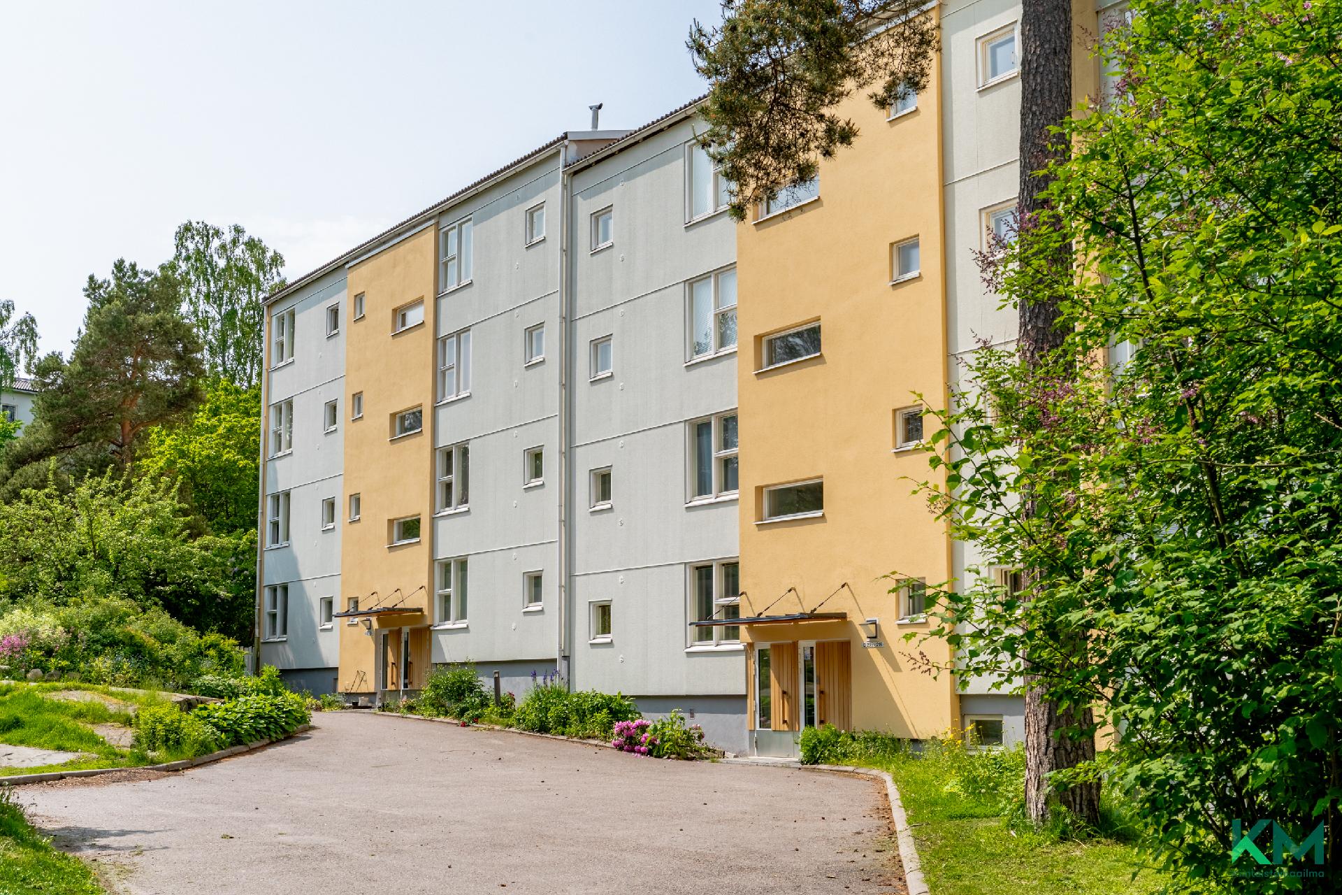 Lumikintie 4, Roihuvuori, Helsinki