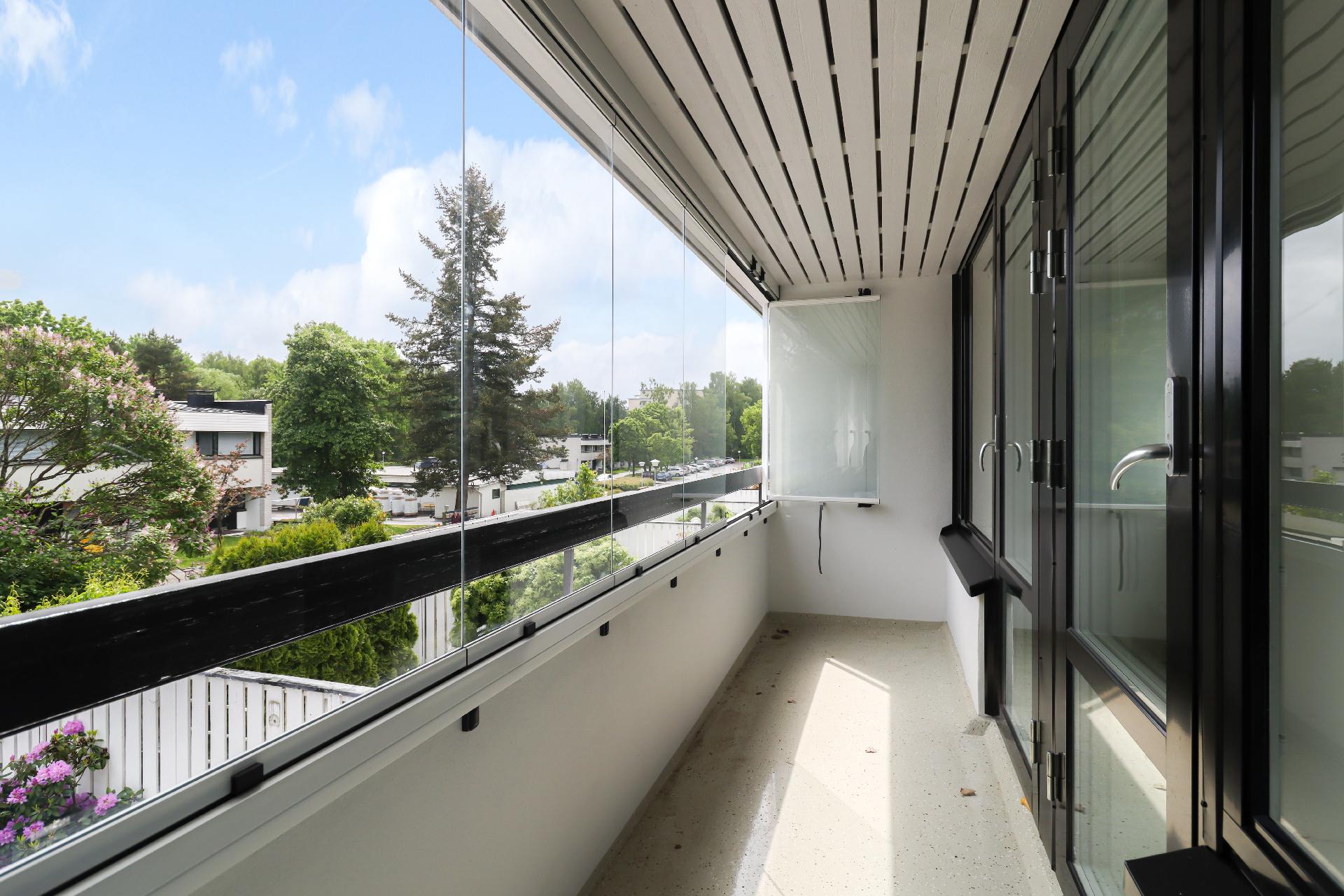 Porslahdentie 2, Vuosaari, Helsinki