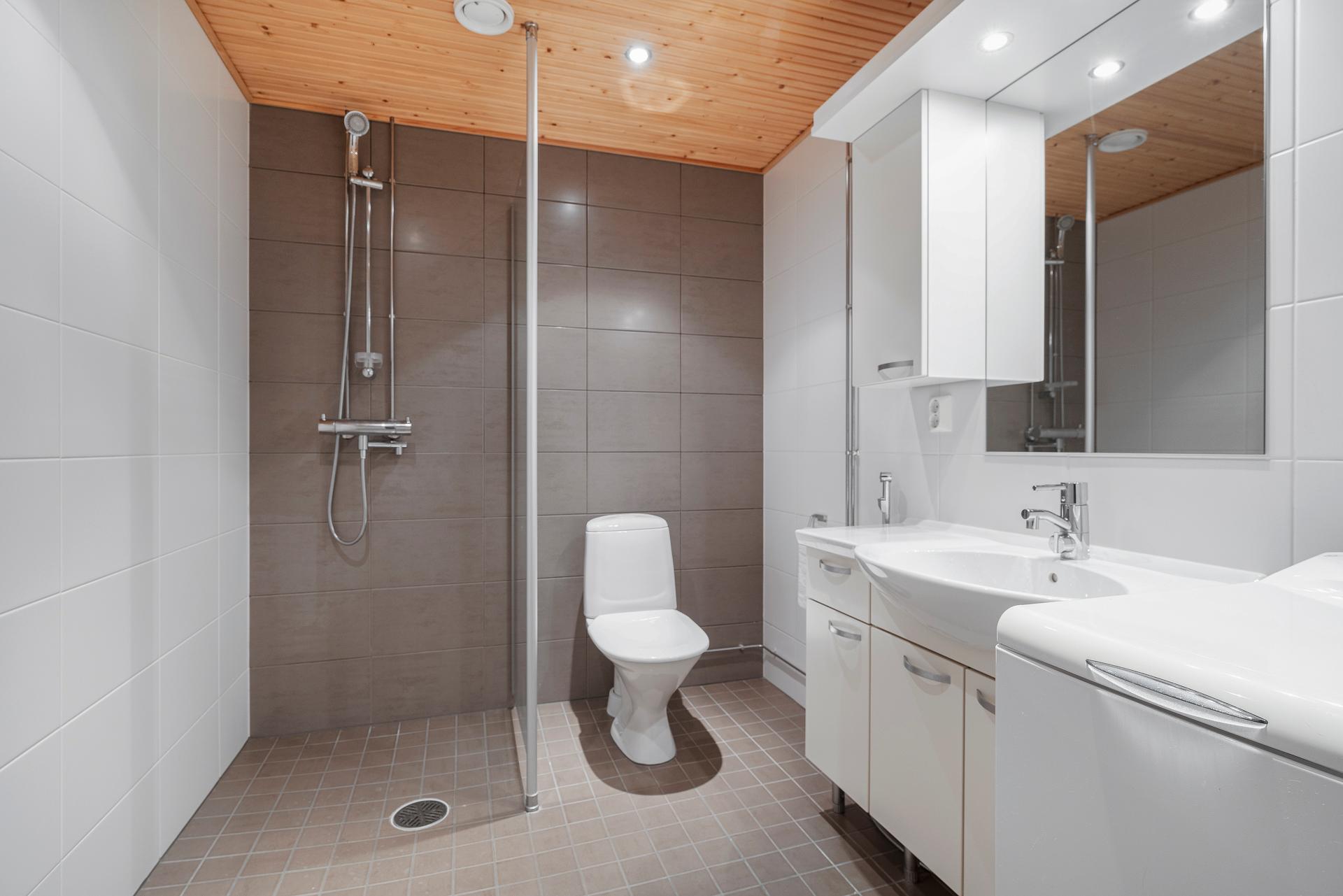 Liukulaakerinkuja 3, Konepaja, Helsinki