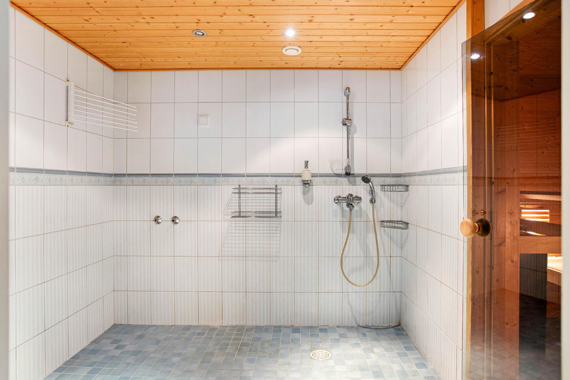 Kakshuhdantie 10, Konala, Helsinki