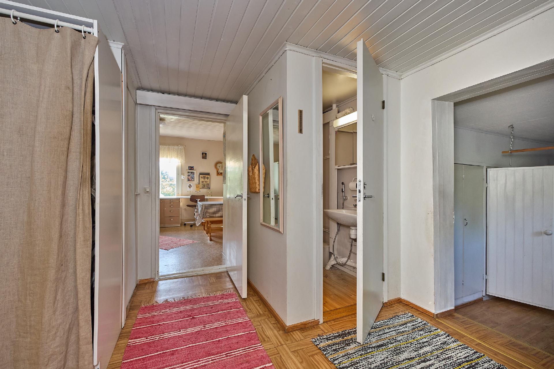 Isoniityntie 3, Pusula, Lohja