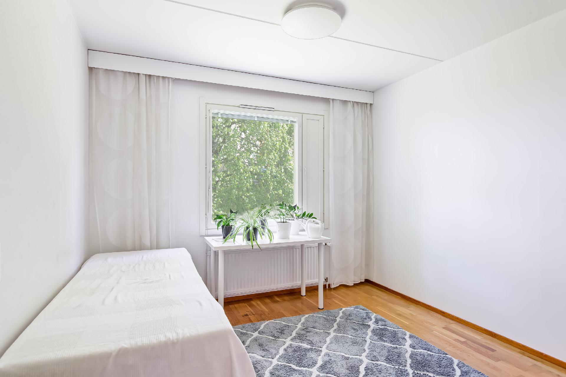 Yläkerran makuuhuone