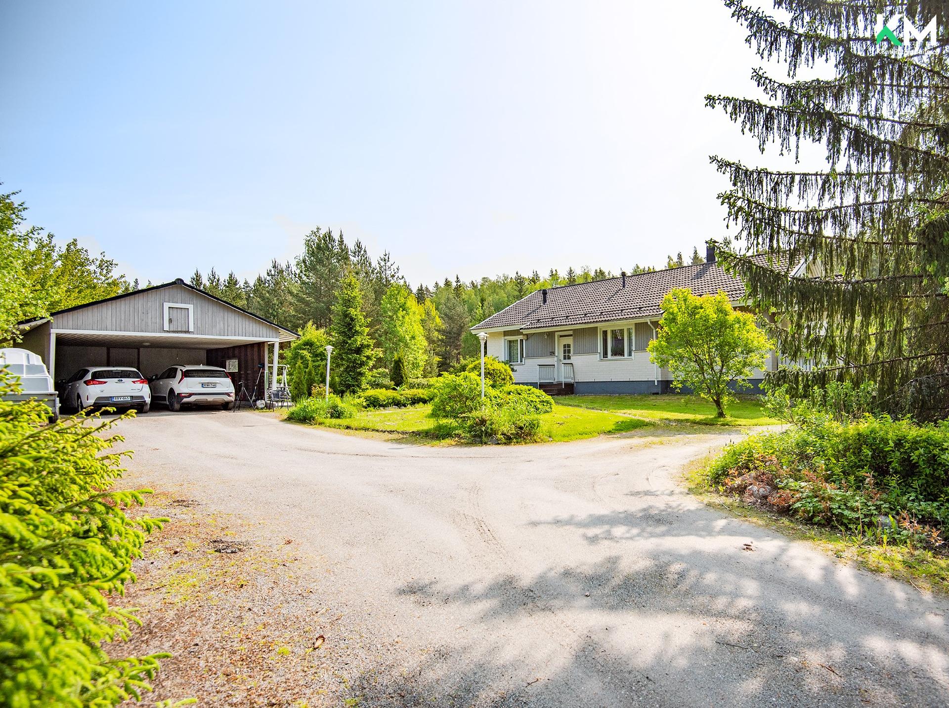 Luolavuorenpolku 13, Luolavuori, Masku