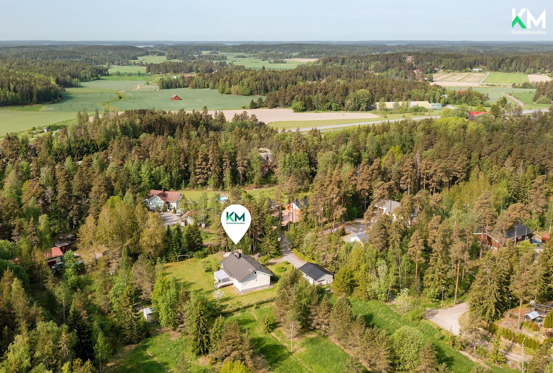 Luolavuorenpolku 13, Luolavuori, Masku