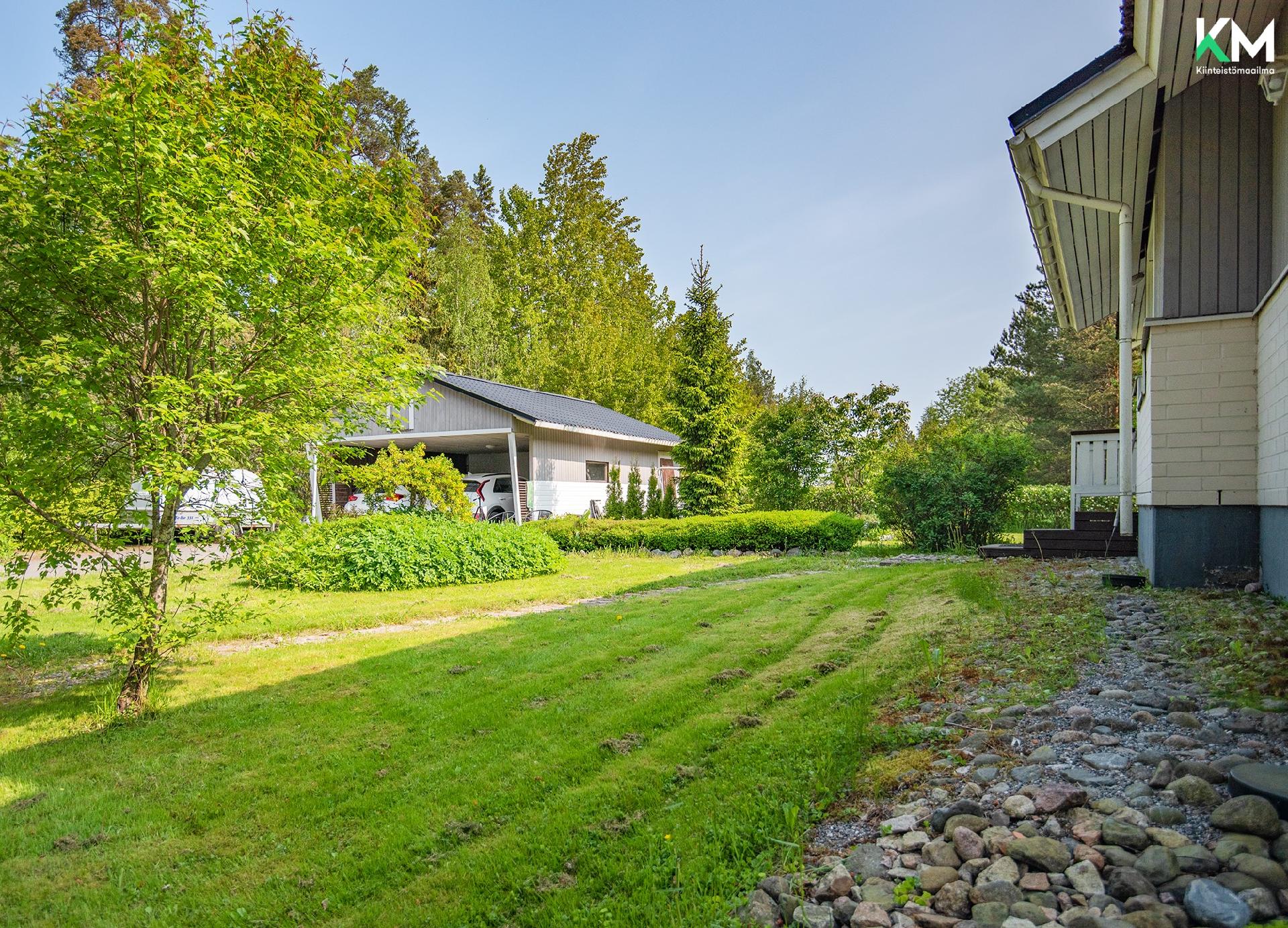 Luolavuorenpolku 13, Luolavuori, Masku