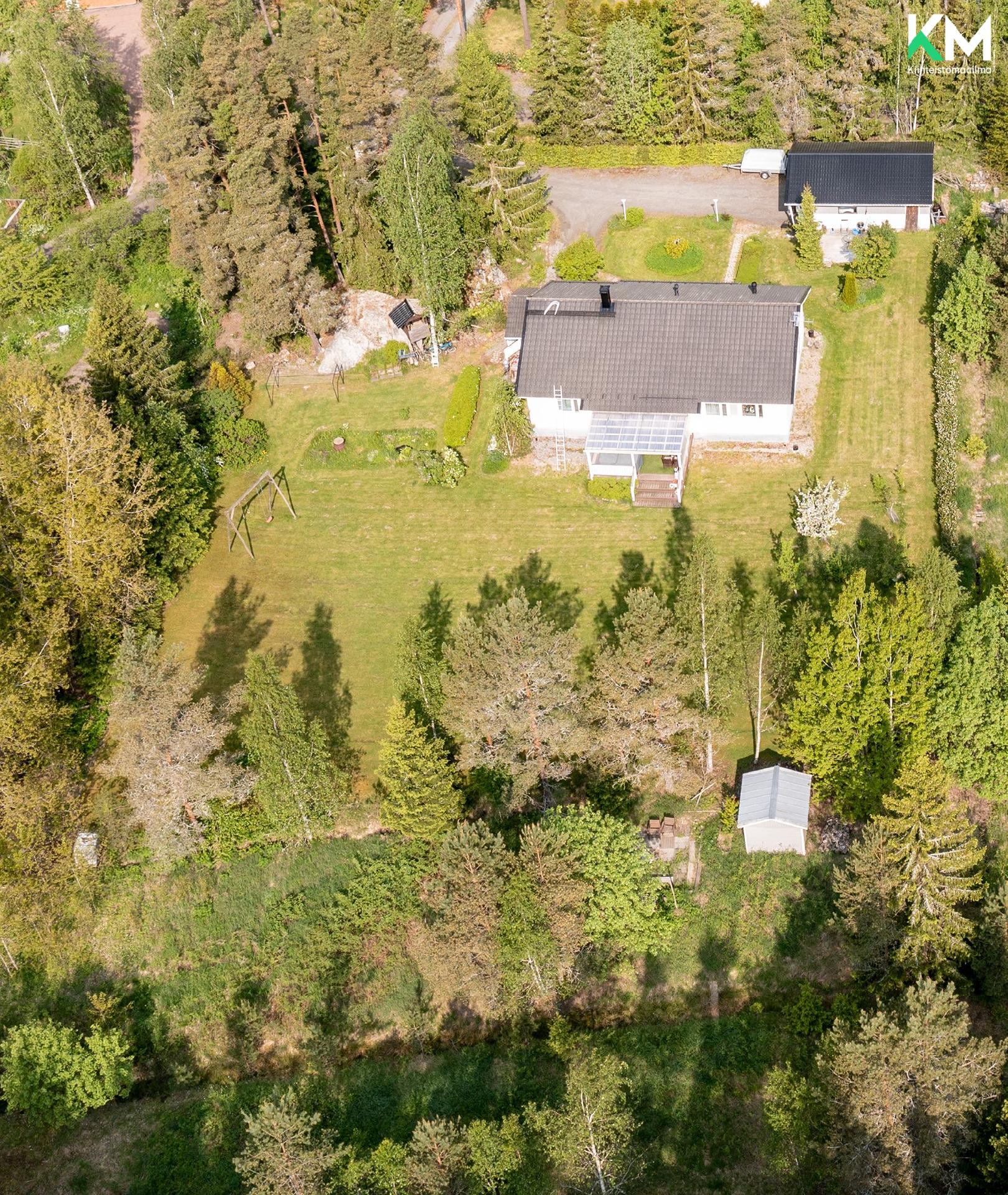 Luolavuorenpolku 13, Luolavuori, Masku